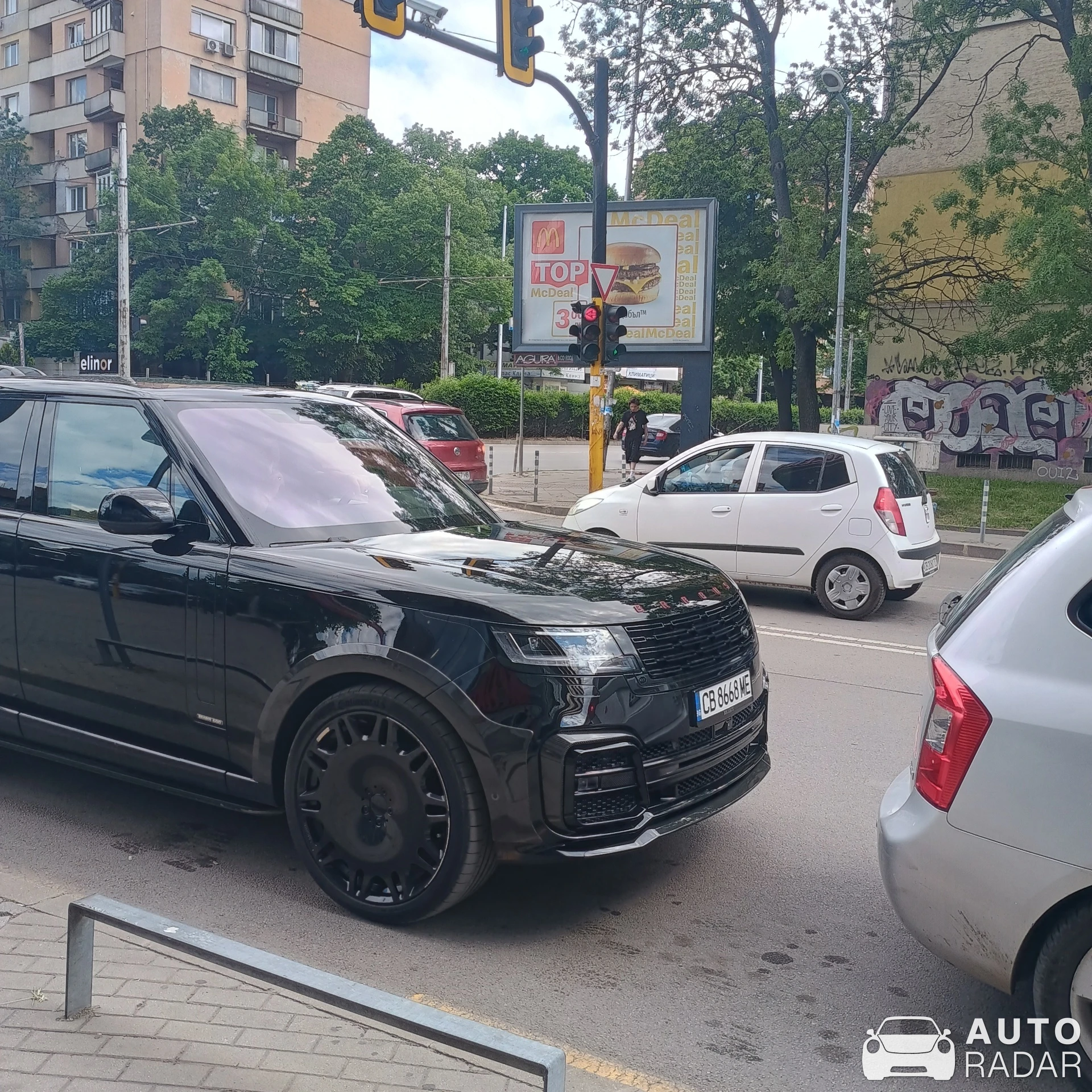 Brabus 600 PEETCH - Range Rover P530 spotted in София