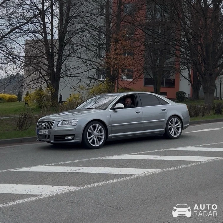 Audi S8 D3 V10 spotted