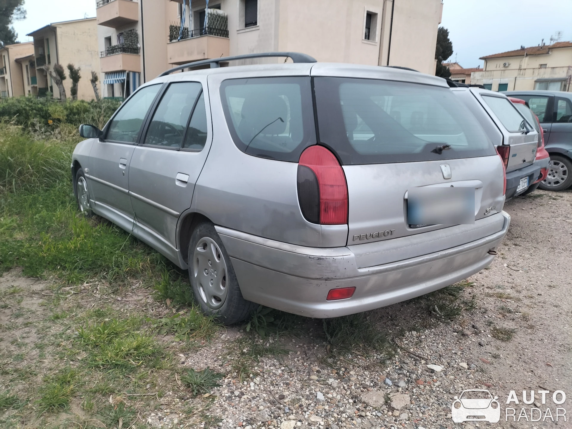 Peugeot 306 spotted in Portoferraio