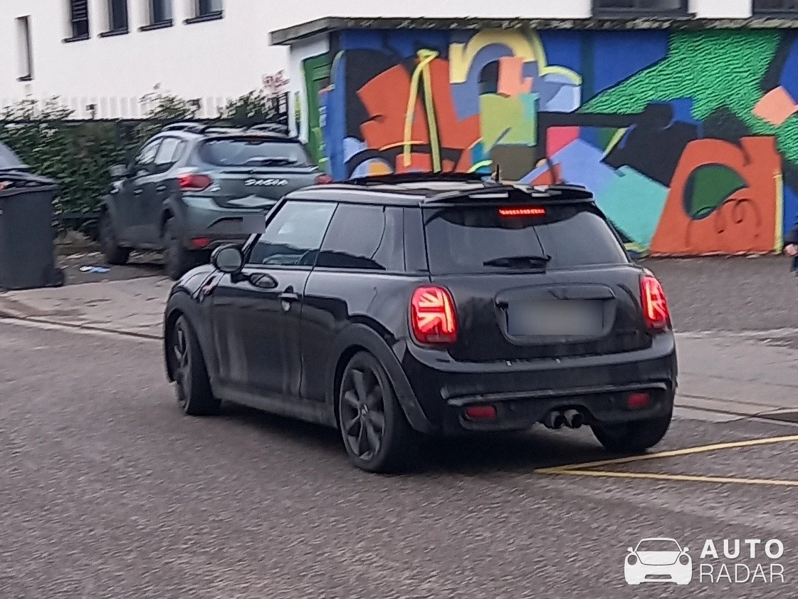 Mini F56 Cooper S spotted in Annecy, France