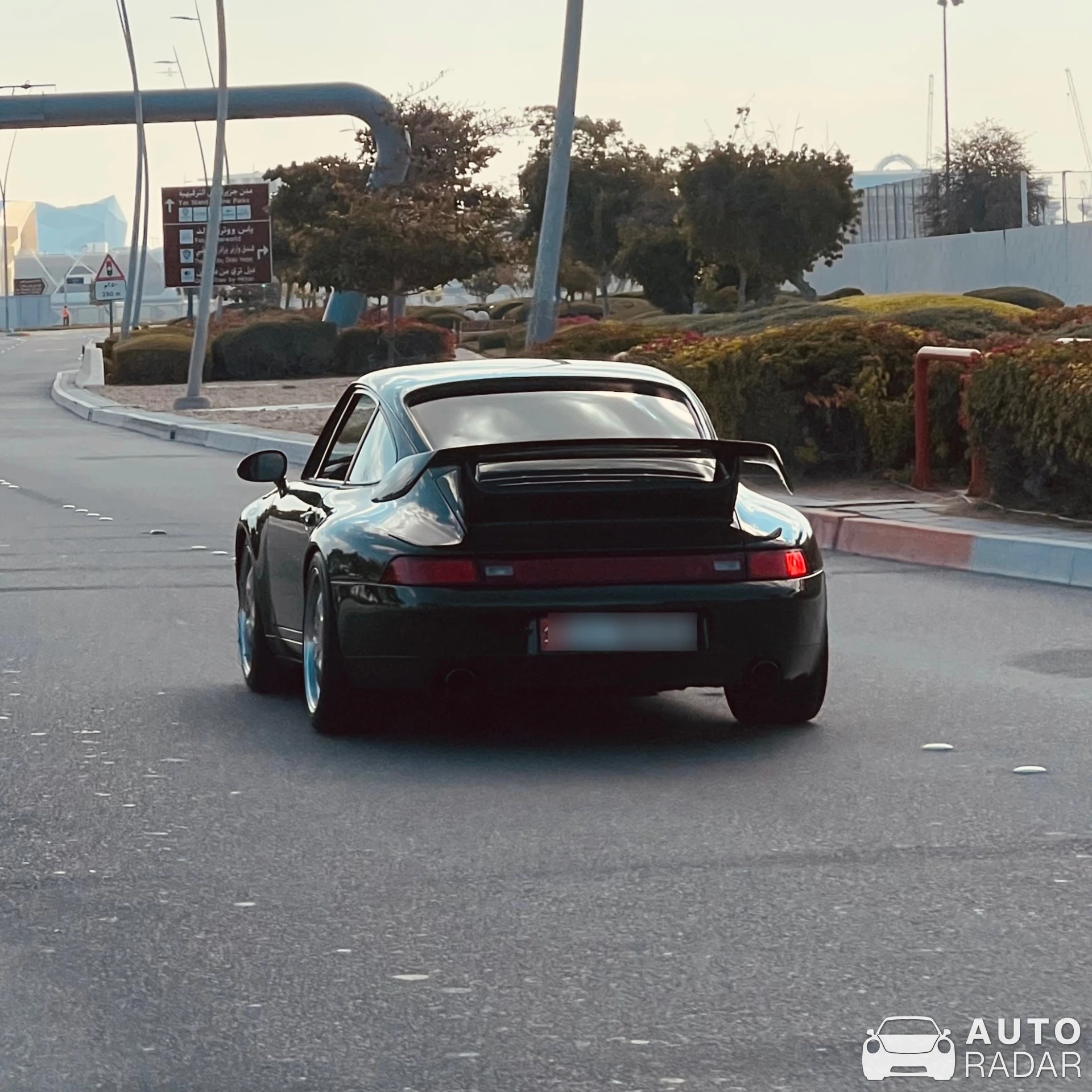 Porsche 993 Turbo spotted in Abu Dhabi, United Arab Emirates