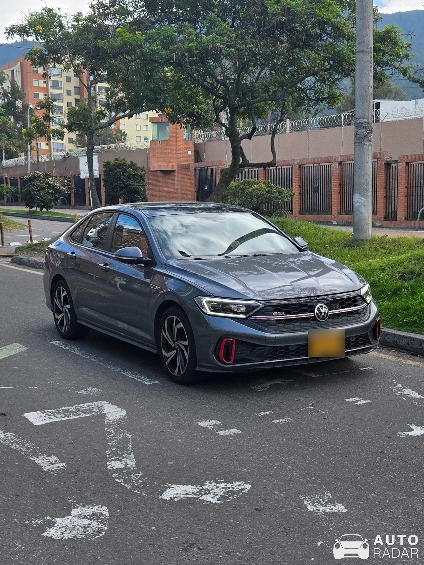 Volkswagen Jetta GLI spotted in Bogotá