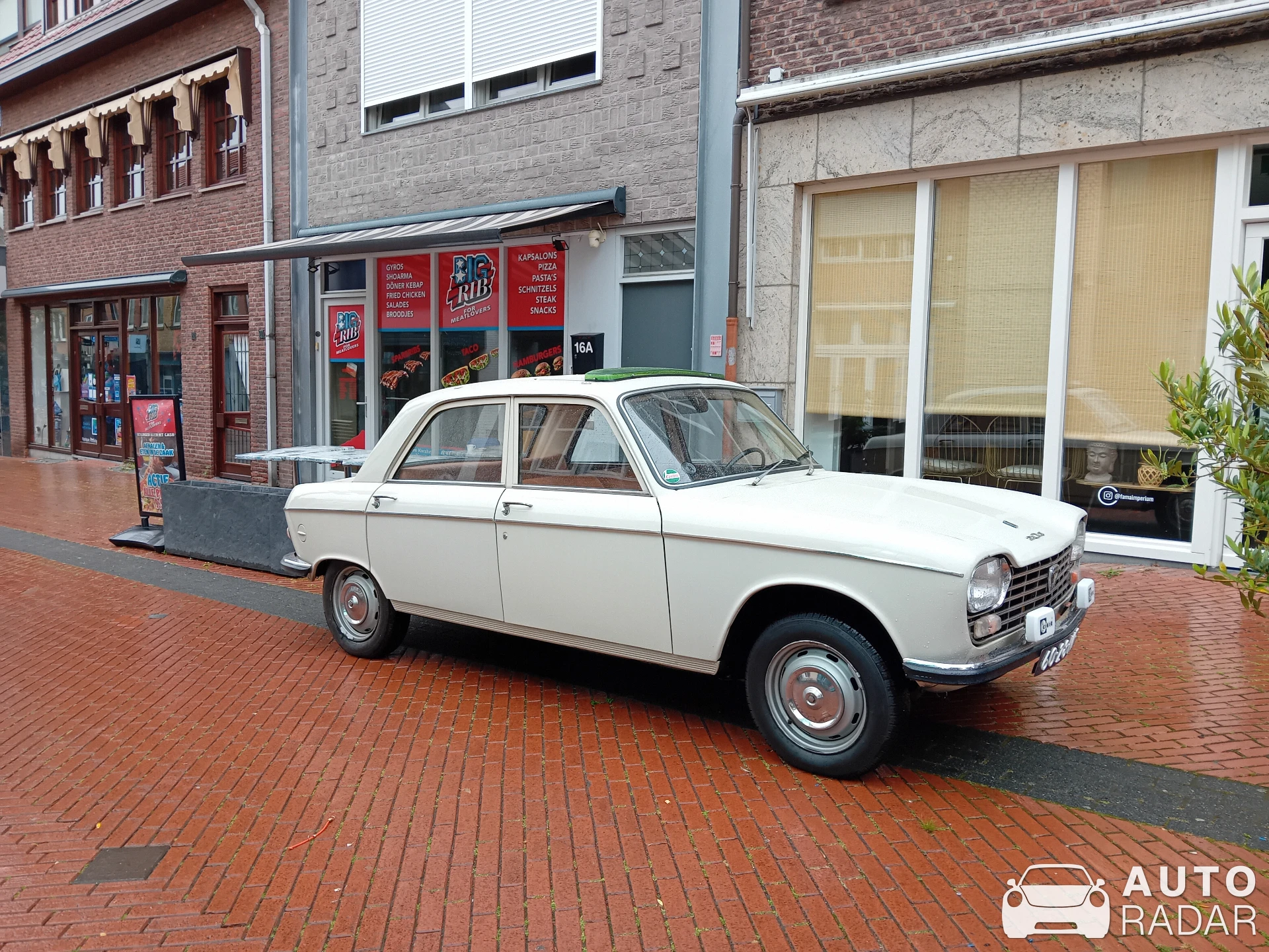 Peugeot 204 spotted in Brunssum