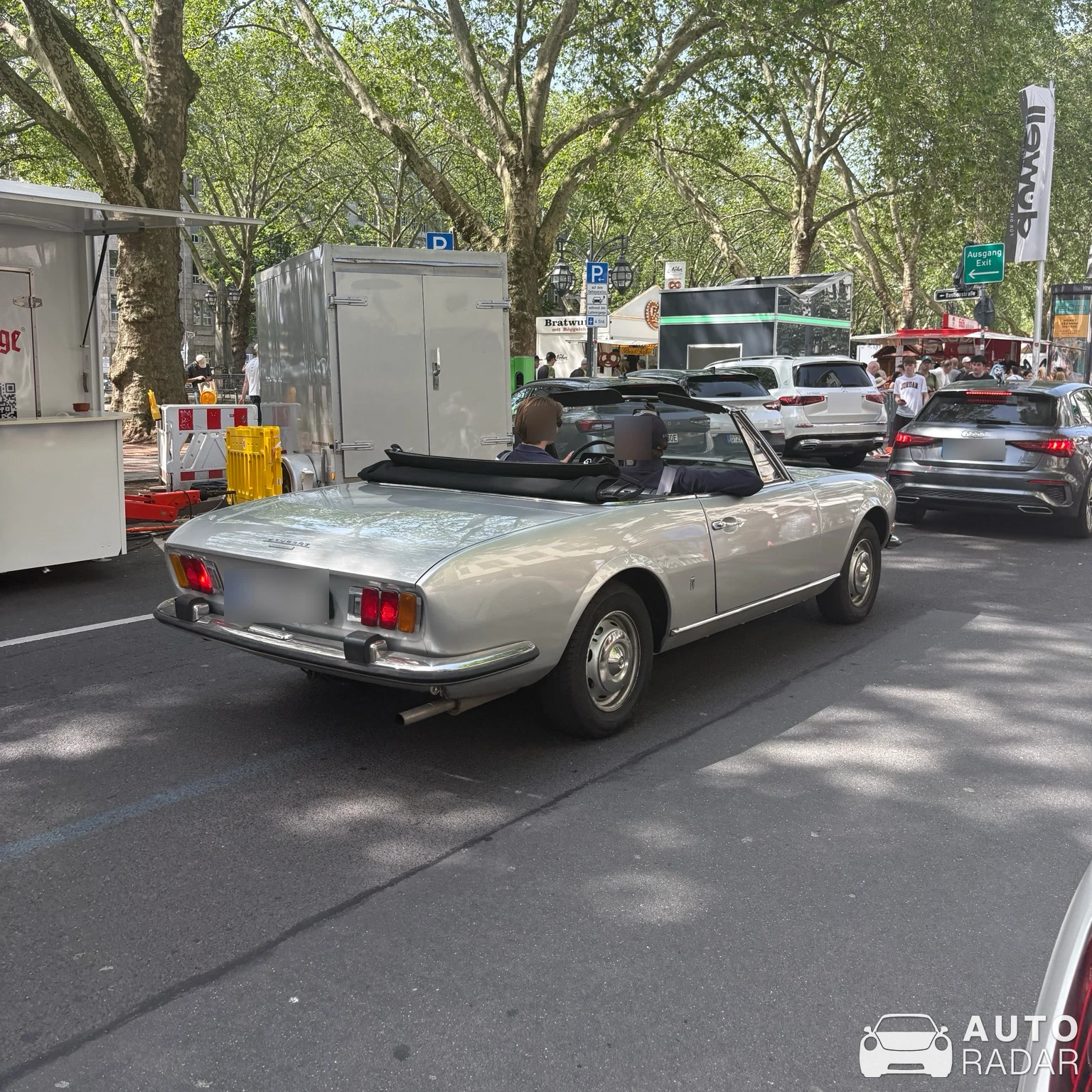 Peugeot 504 Cabriolet spotted in Düsseldorf