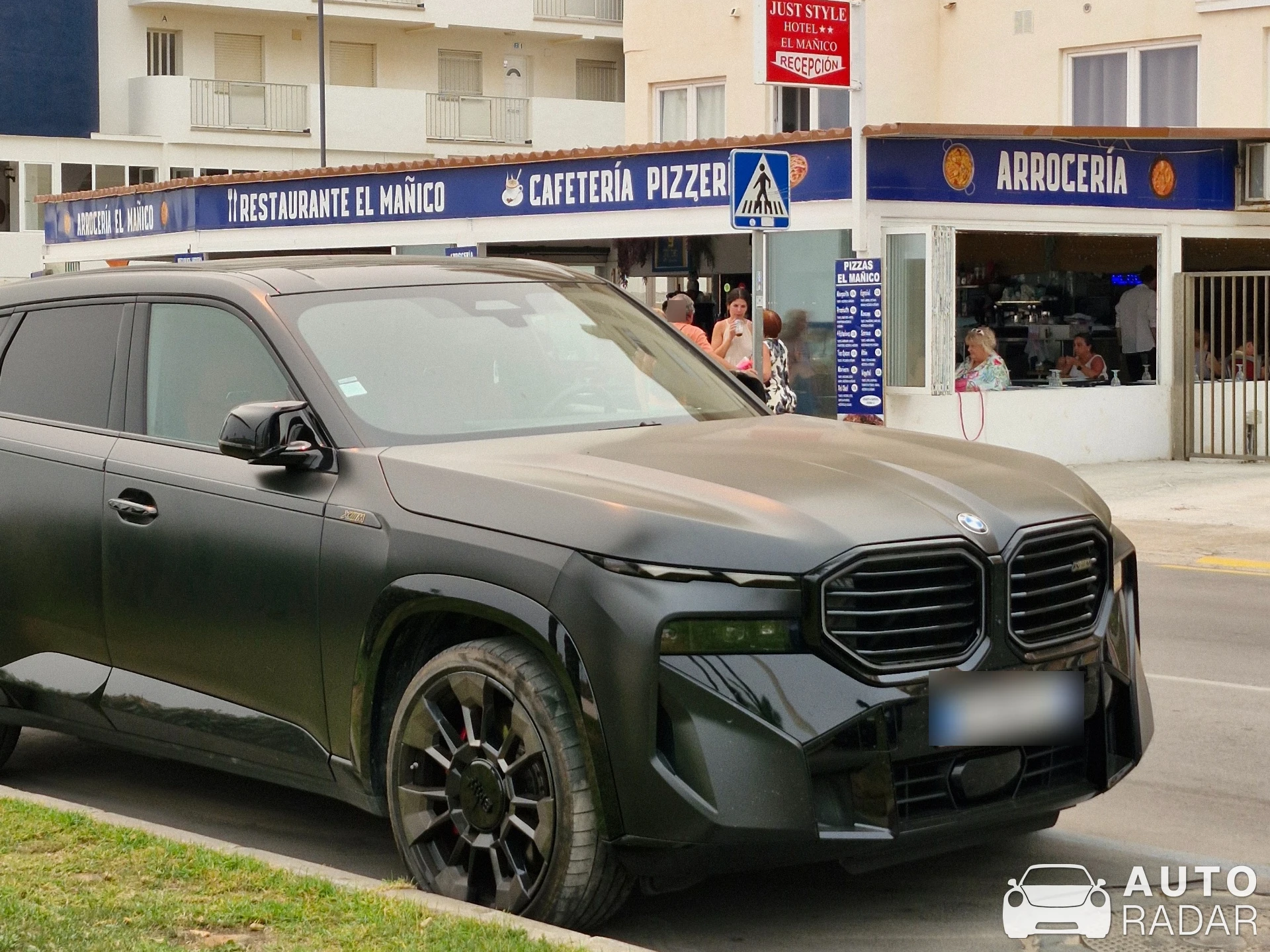 BMW XM G09 spotted in Peníscola
