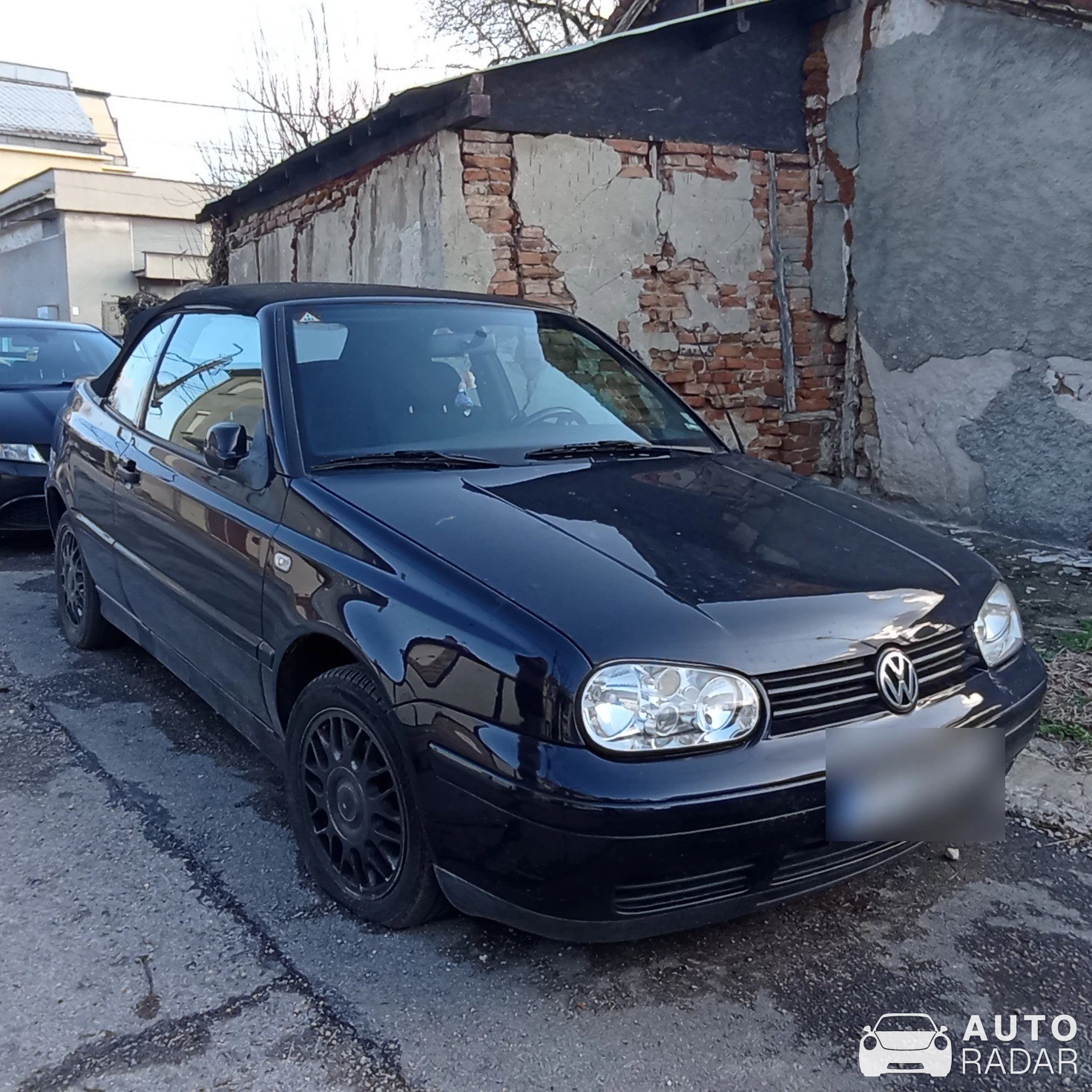 Volkswagen Golf R Cabriolet spotted in Русе, България