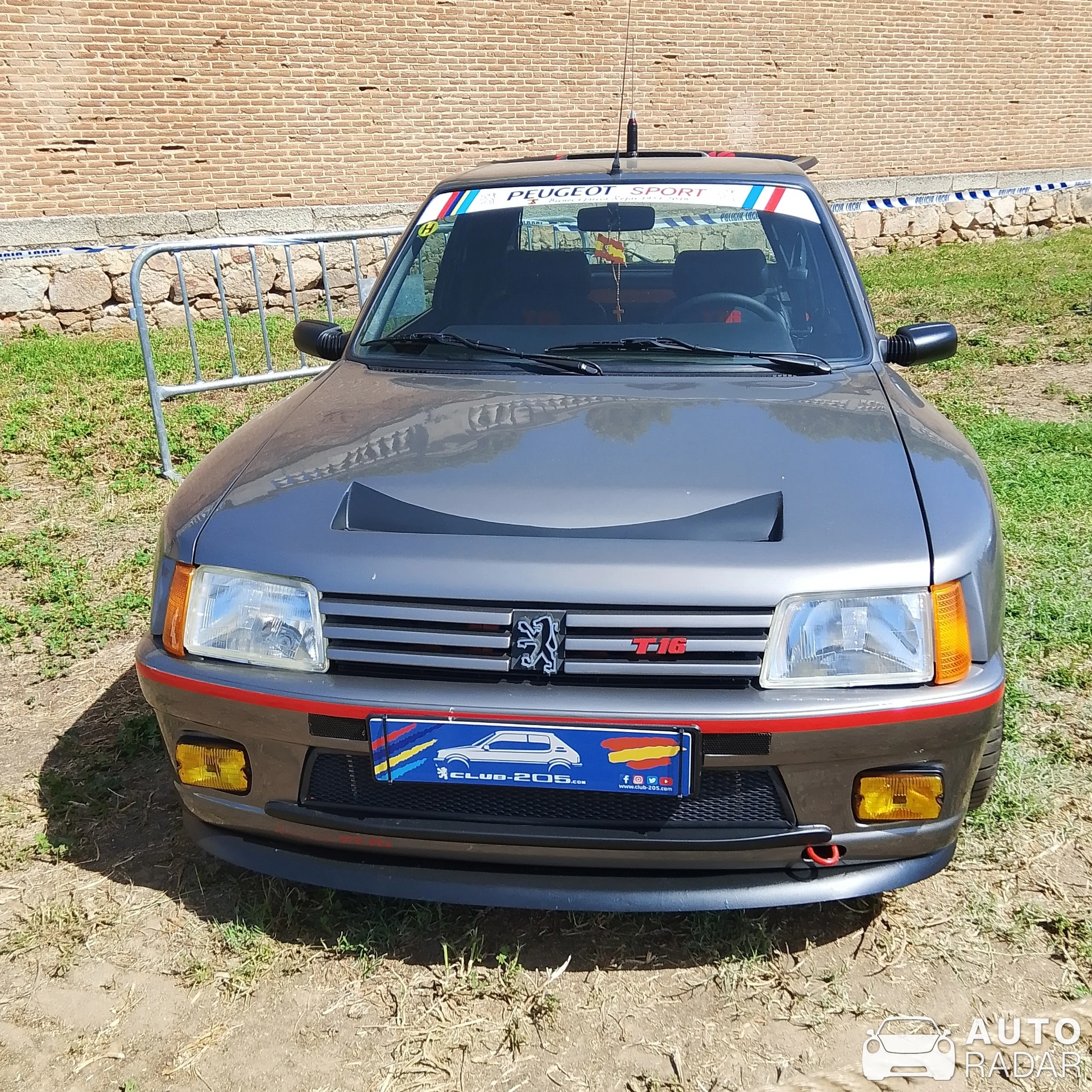 Peugeot 205 T16 Group B spotted in Madrid