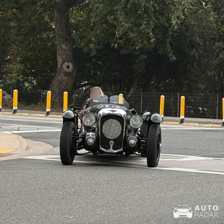 Lagonda V12 Le Mans spotted in Malibu