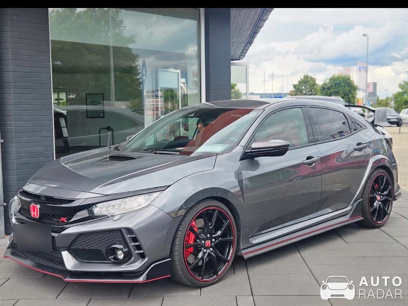 Honda Civic Type-R 2017 spotted in Zagreb