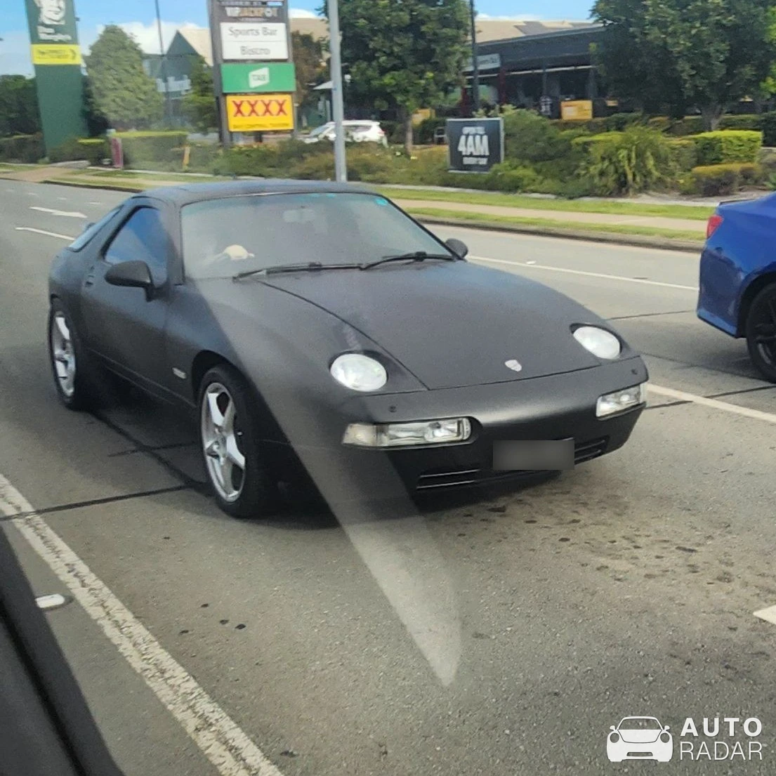 Porsche 928 spotted in Urraween, Australia