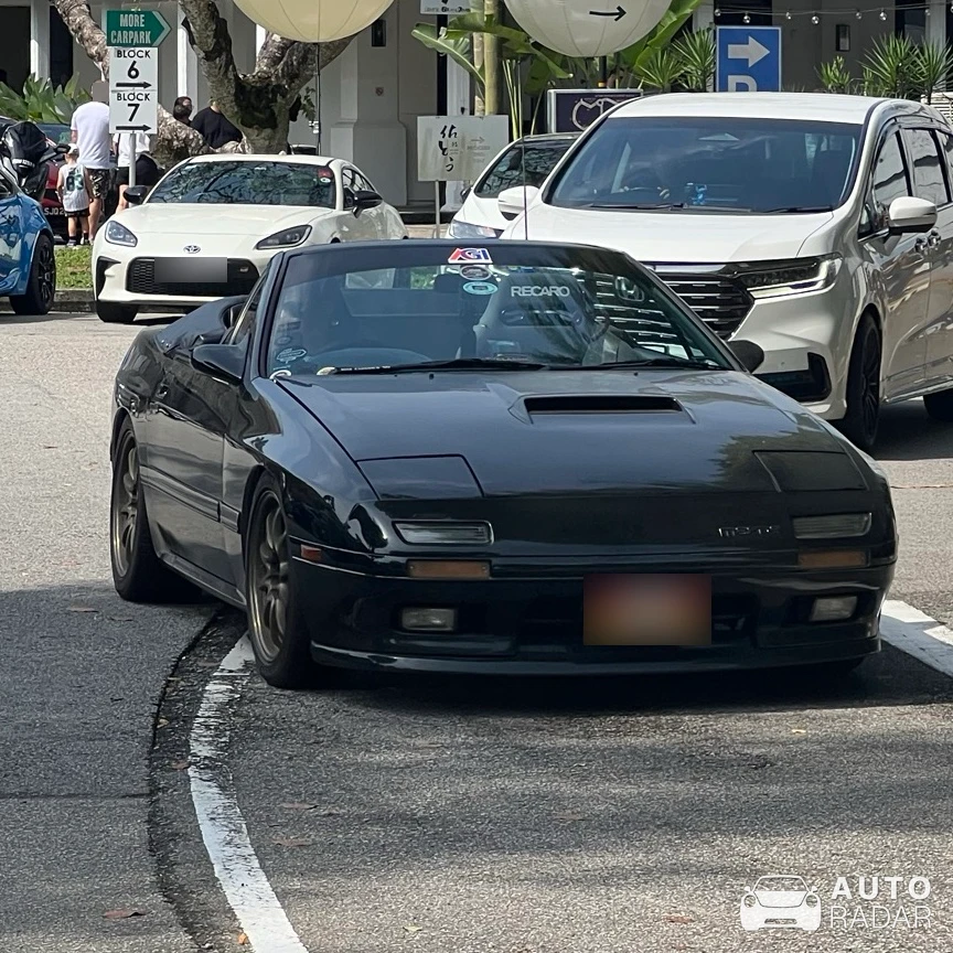 Mazda RX-7 FC3S Convertible spotted in Singapore