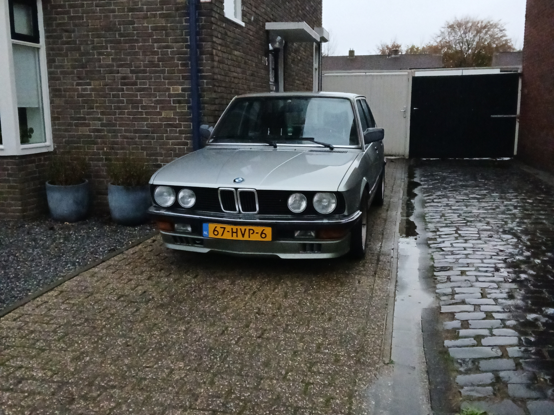 BMW 5 Series E28