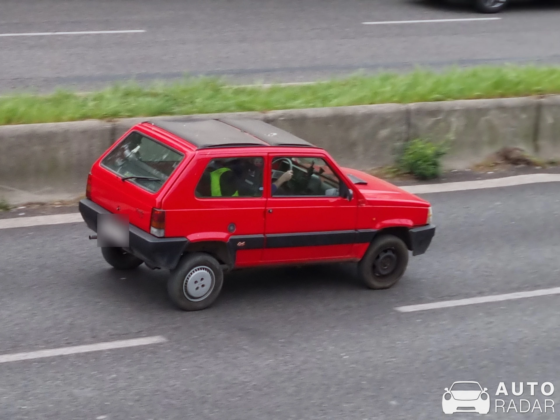Fiat Panda 4x4 spotted in Milano
