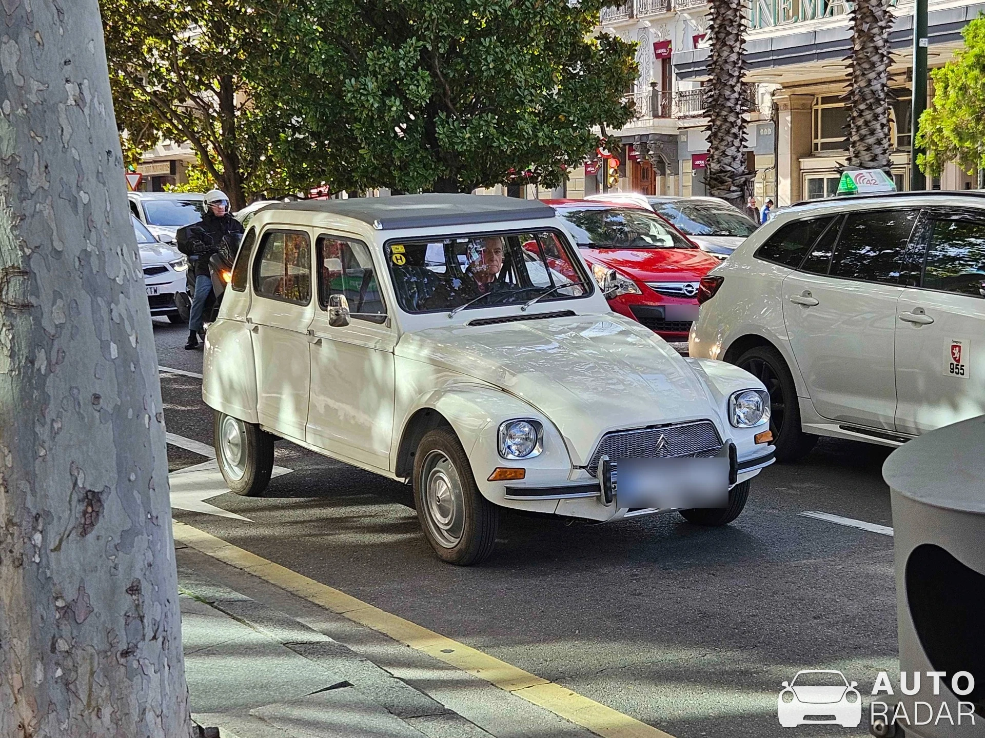 Citroën Dyane spotted in Zaragoza