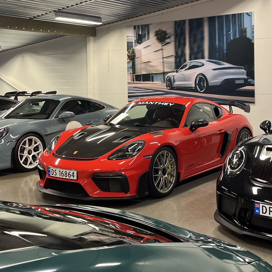 Porsche 718 Cayman GT4 RS MR