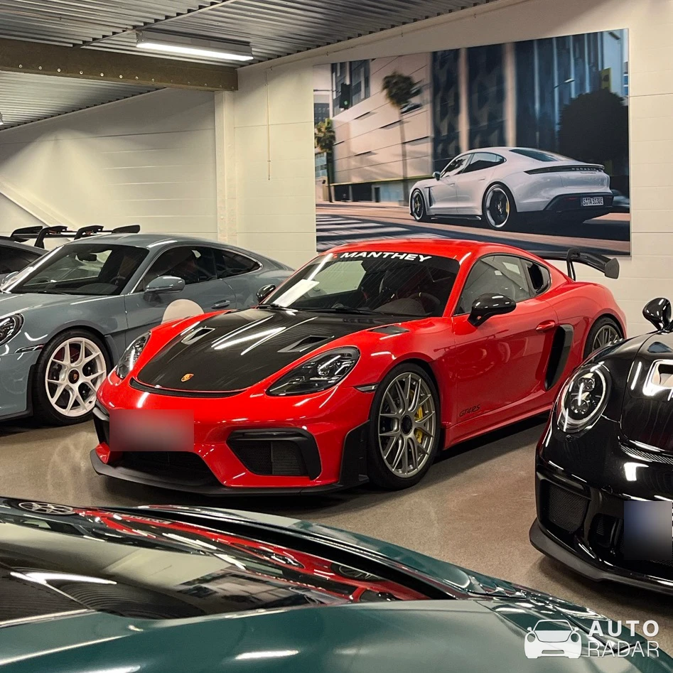 Porsche 718 Cayman GT4 RS MR spotted