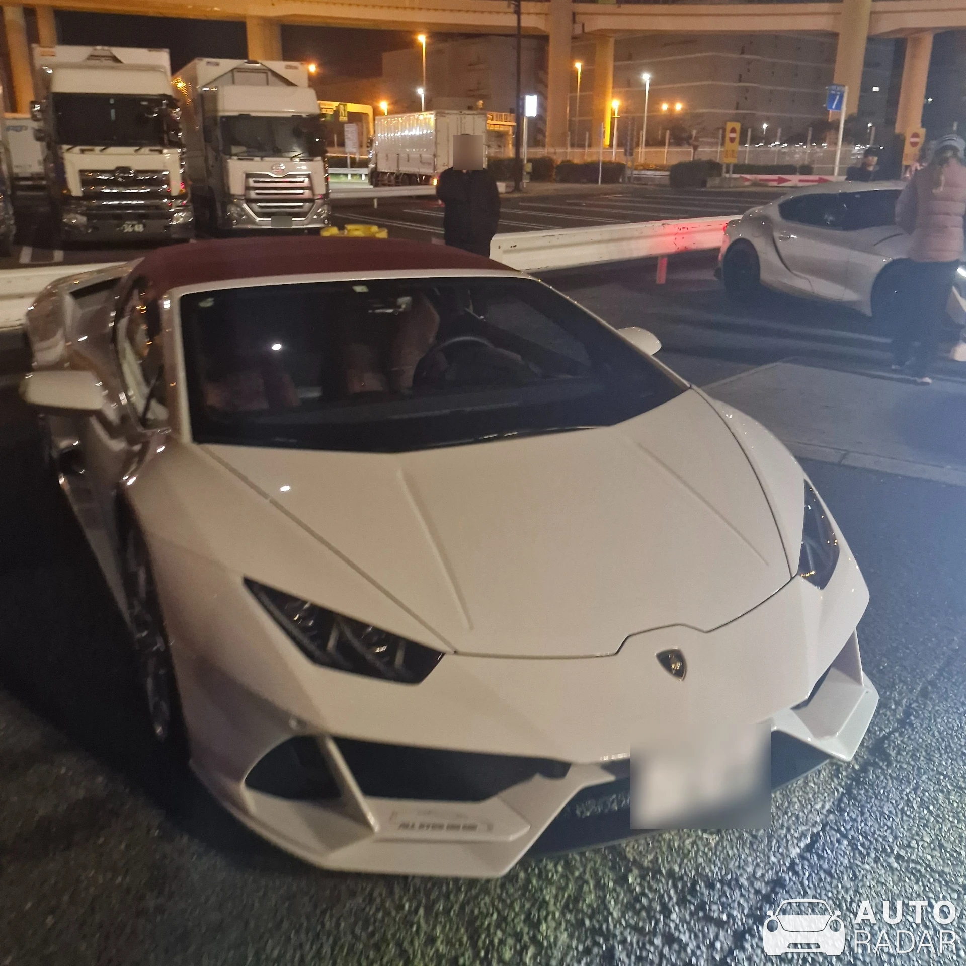 Lamborghini Huracán LP640-4 EVO Spyder spotted in Suginami City, Japan