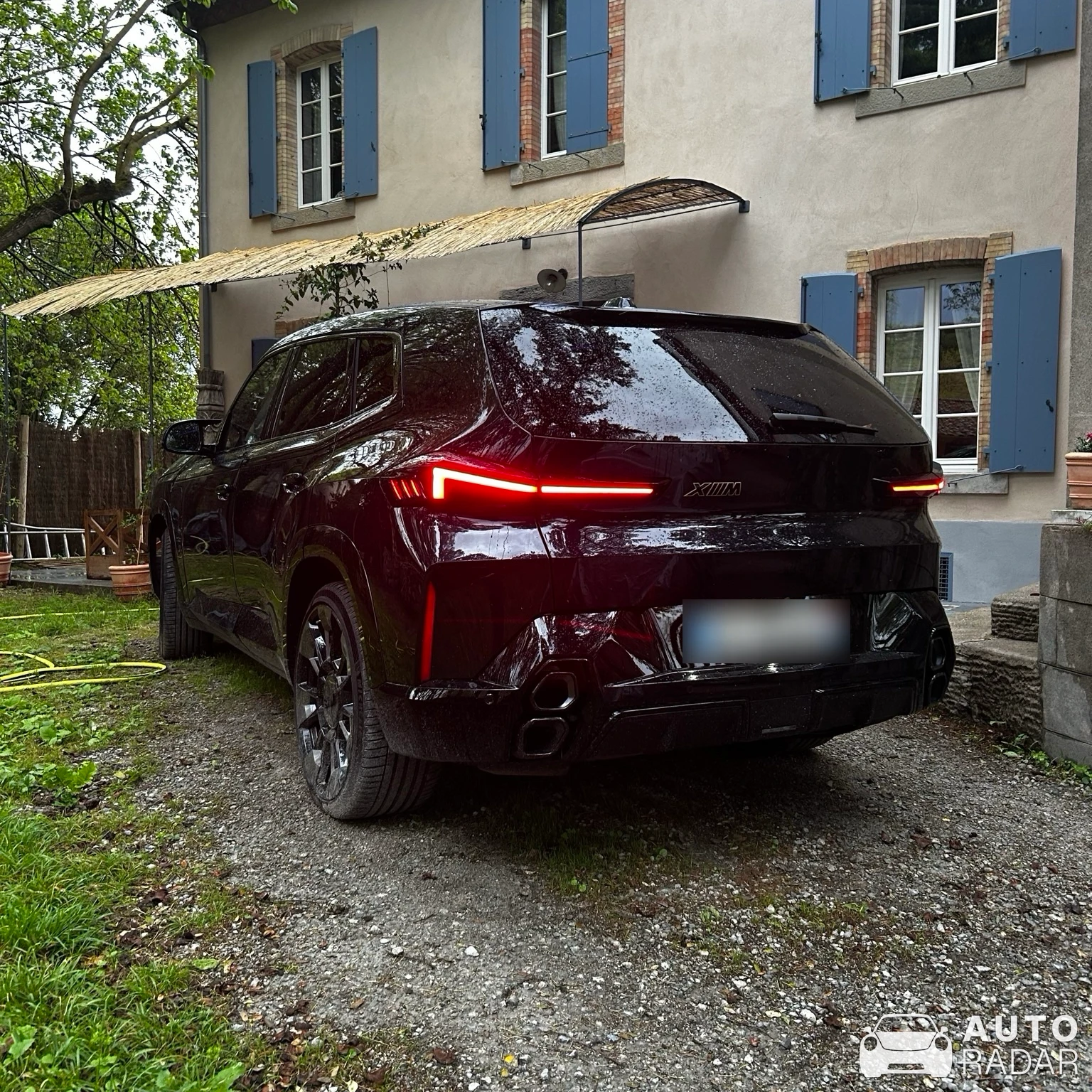 BMW XM G09 spotted in Carcassonne