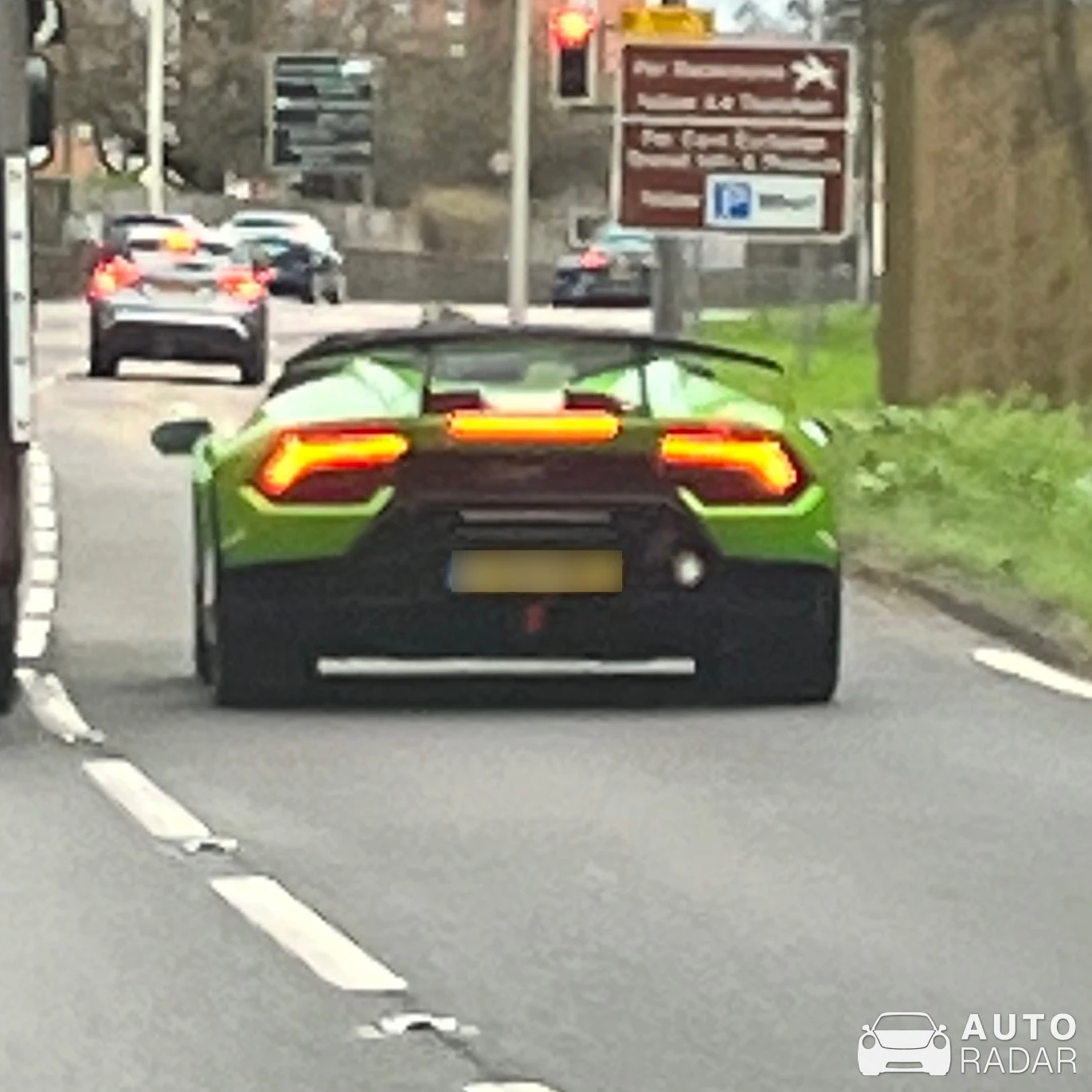 Lamborghini Huracán LP610-4 spotted in Berkshire, United Kingdom