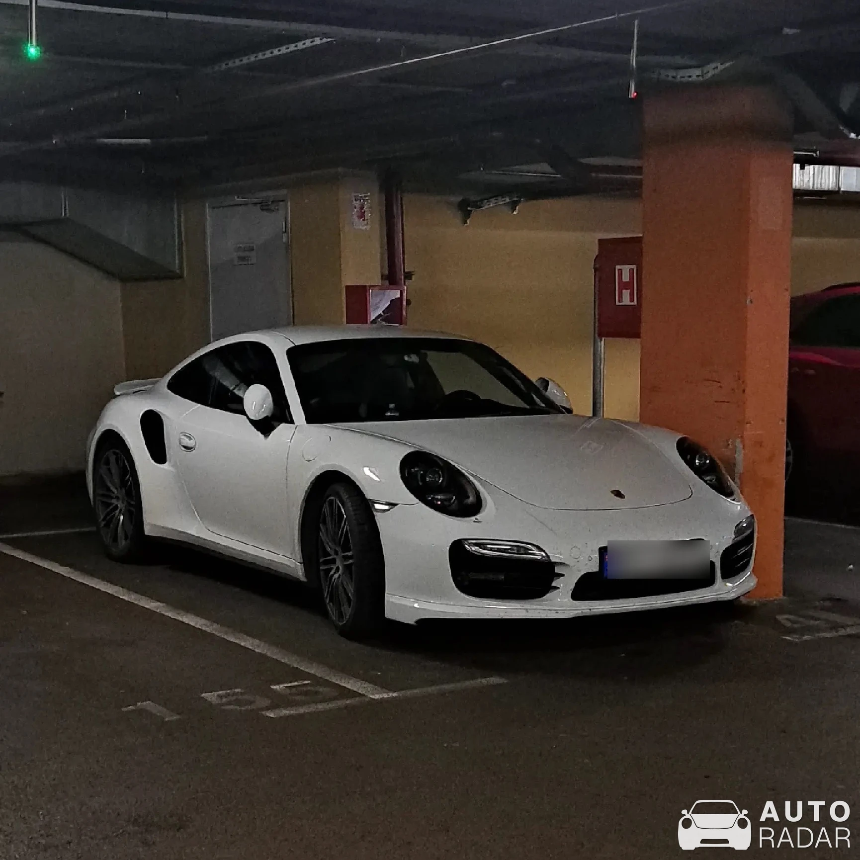 Porsche 991 Turbo S MkI spotted in İstanbul, Türkiye