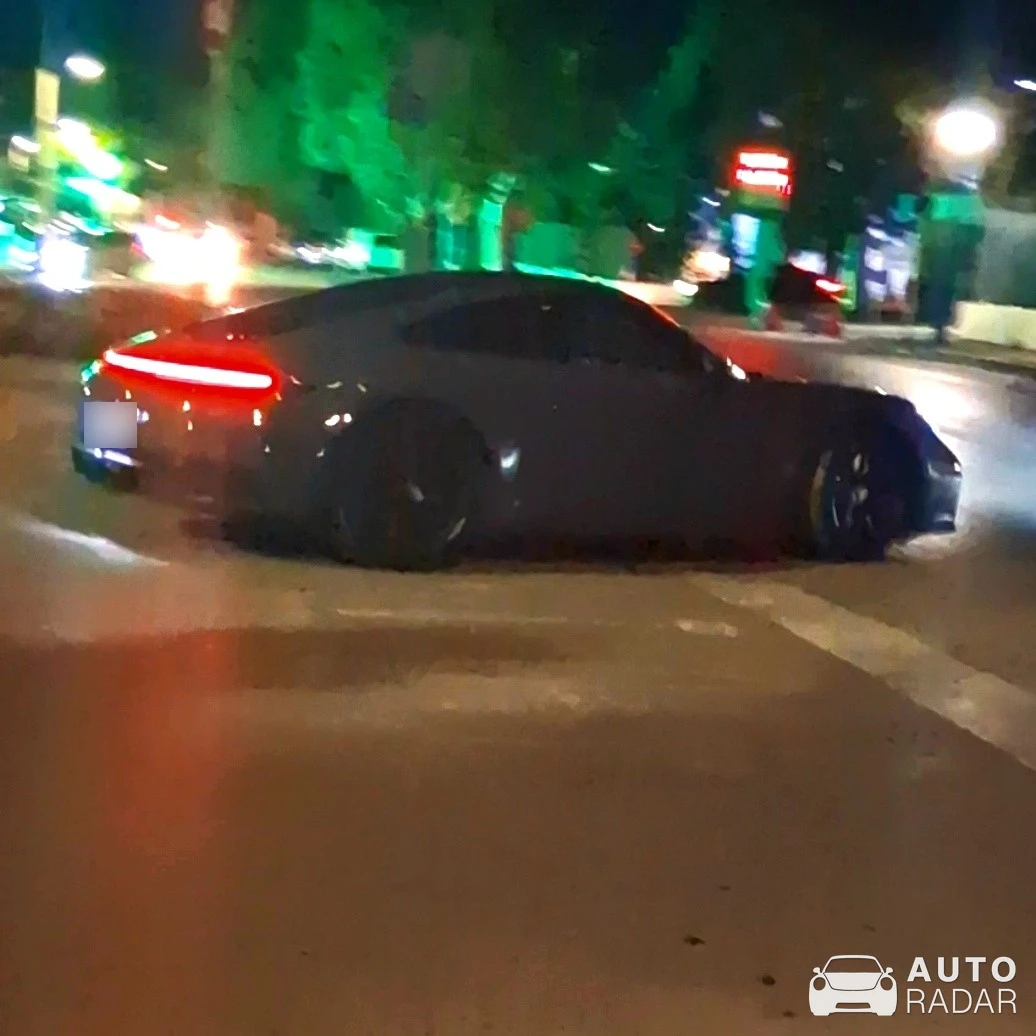 Porsche 992 Carrera MkI spotted in Voula, Greece