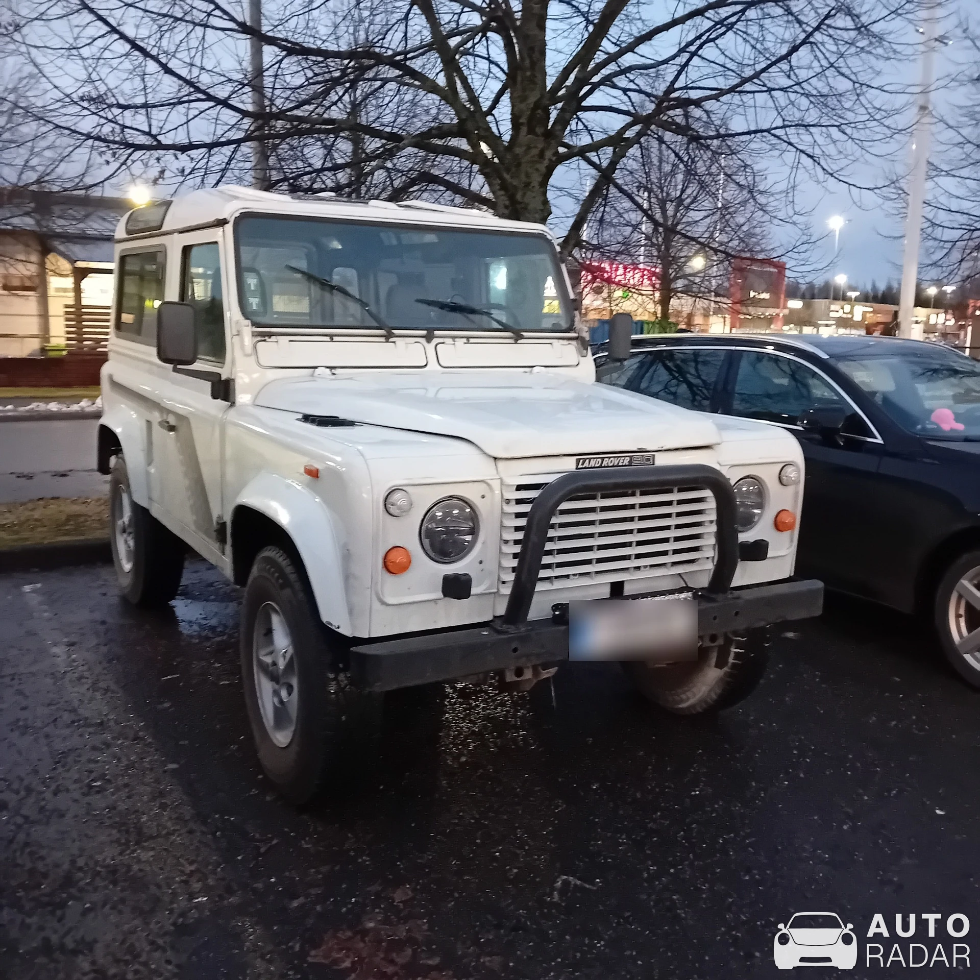 Land Rover Defender spotted in Hämeenlinna, Suomi