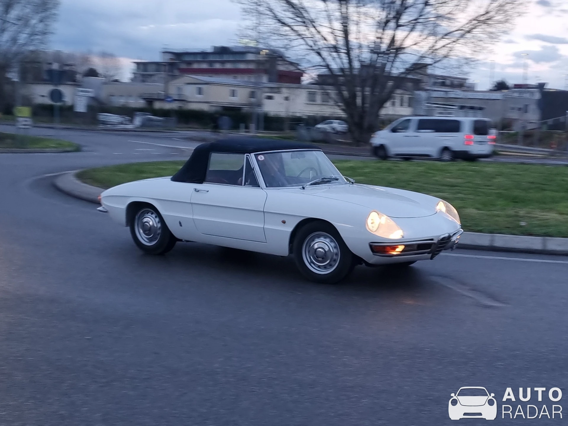 Alfa Romeo 1750 spider spotted in Segrate