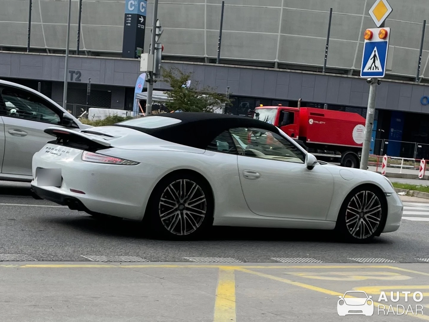 Porsche 991 Carrera S Cabriolet MkI spotted in Ružinov, Slovakia