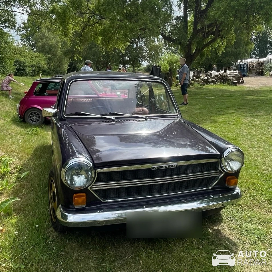 Austin 1100 spotted in Pinchbeck