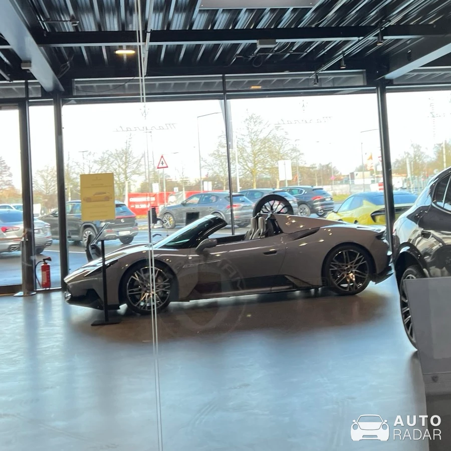 Maserati MC20 Cielo spotted in Köln, Deutschland