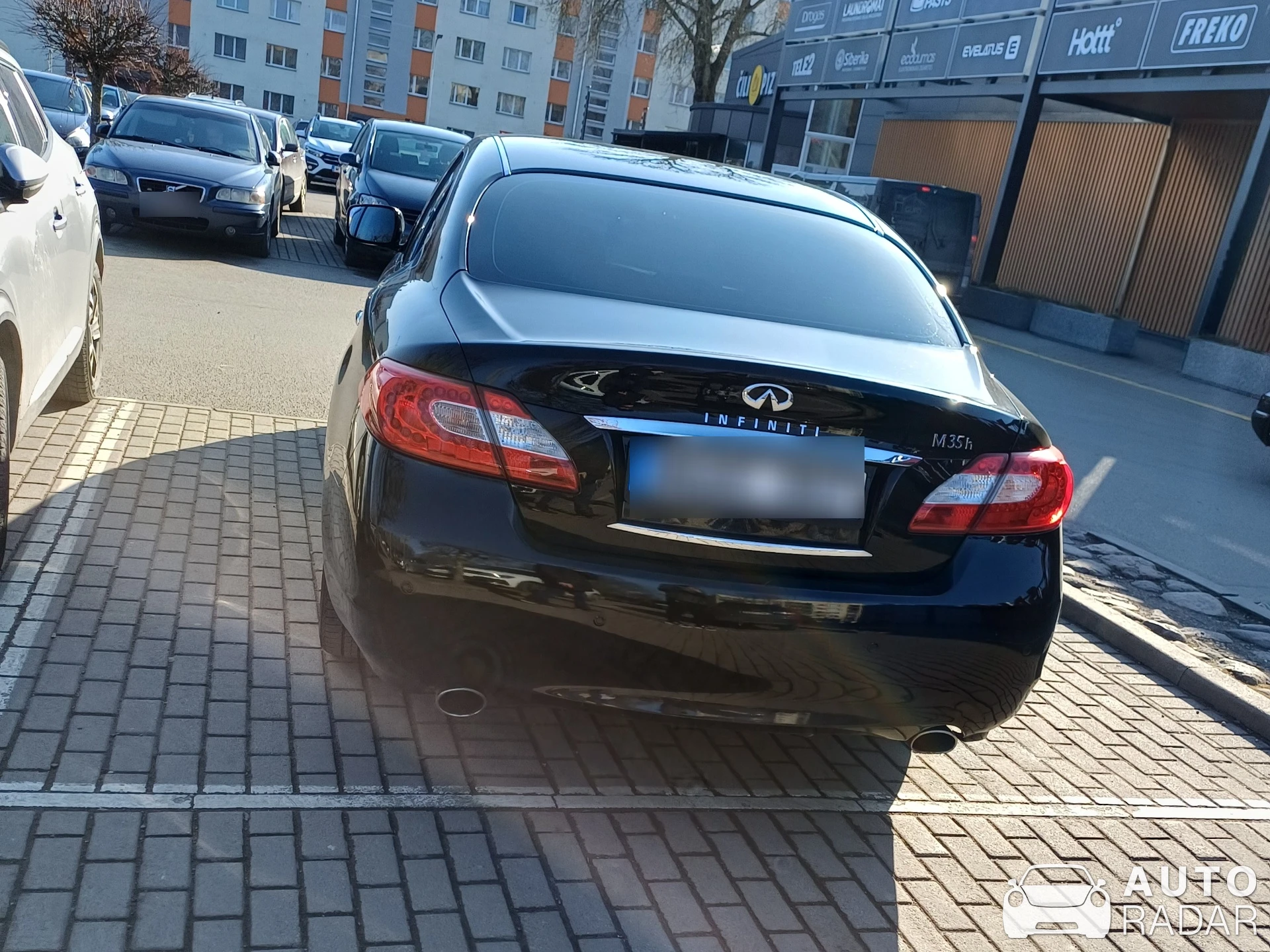 Infiniti M37 spotted in Liepāja
