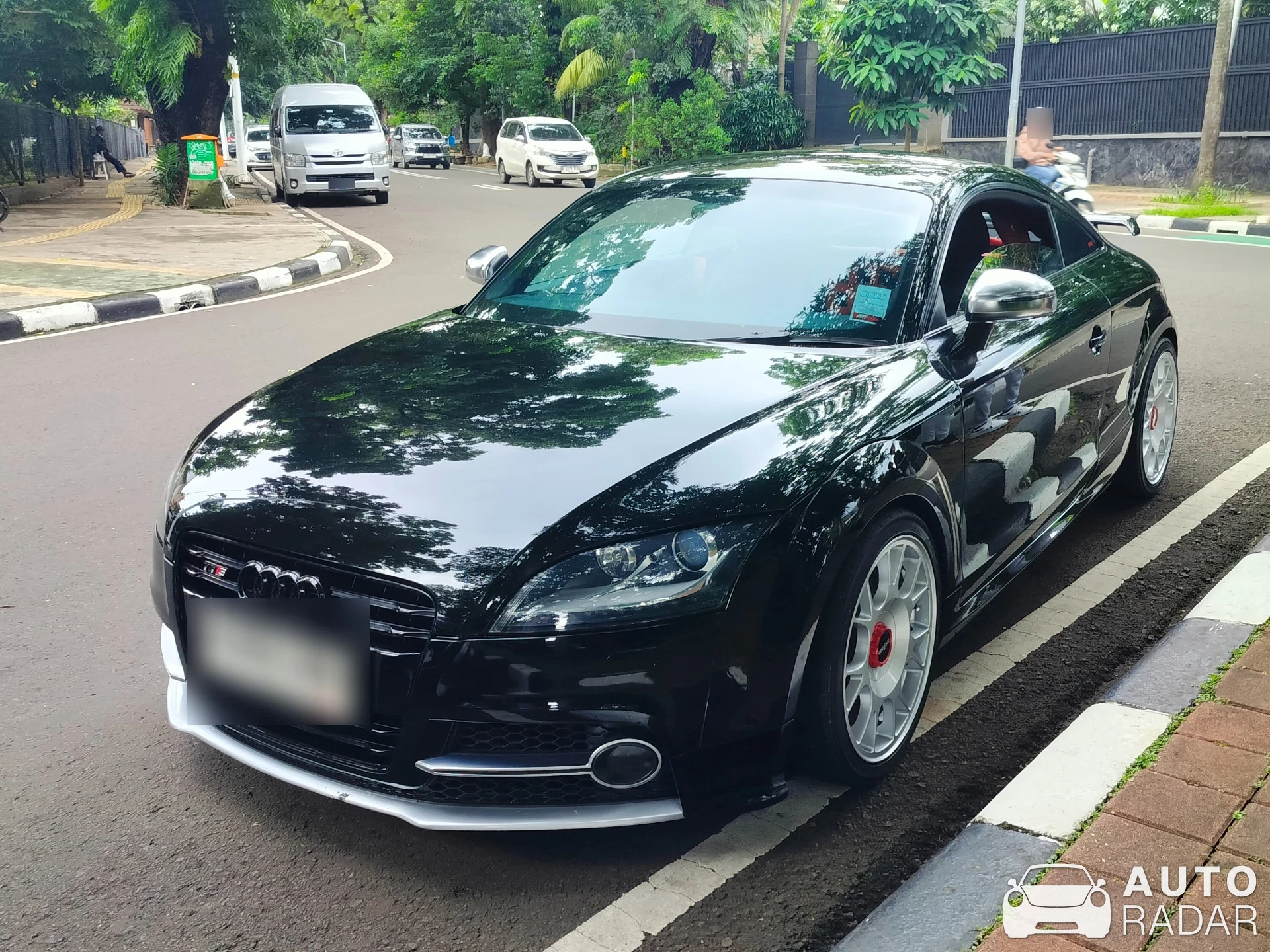 Audi TT-S 8J spotted in Kota Jakarta Selatan, Indonesia