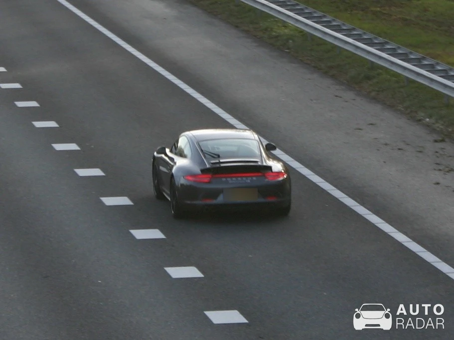 Porsche 991 Carrera 4S MkI spotted in Hengelo, Netherlands