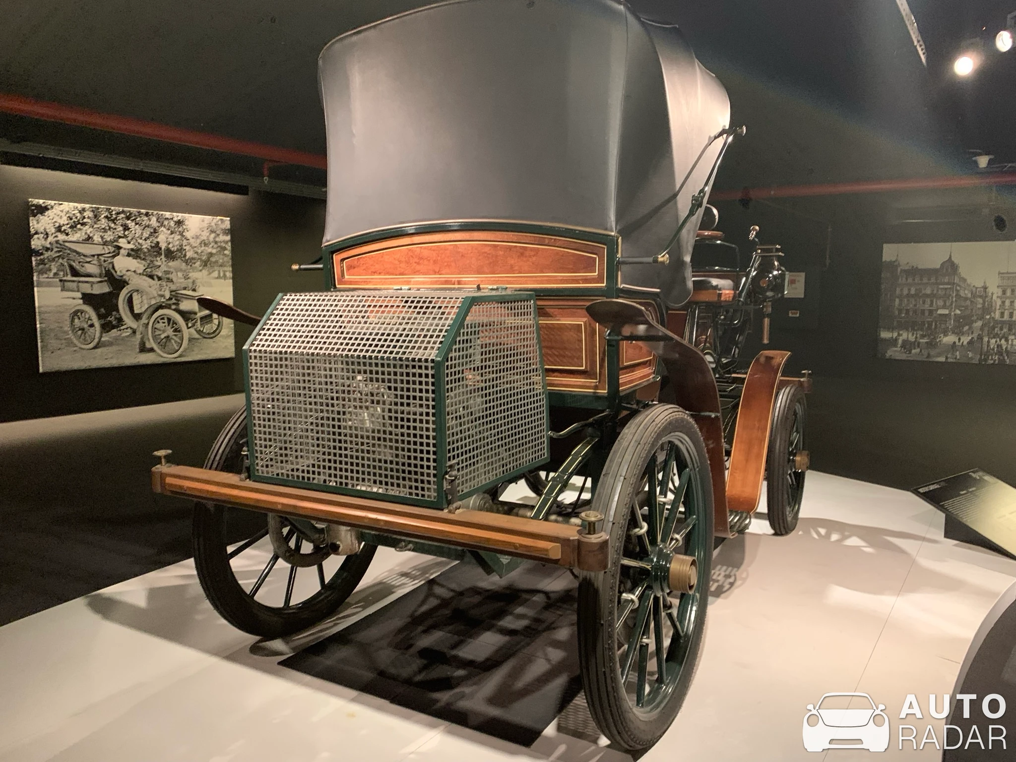 Daimler Motor Carriage 1886 spotted in Bakı