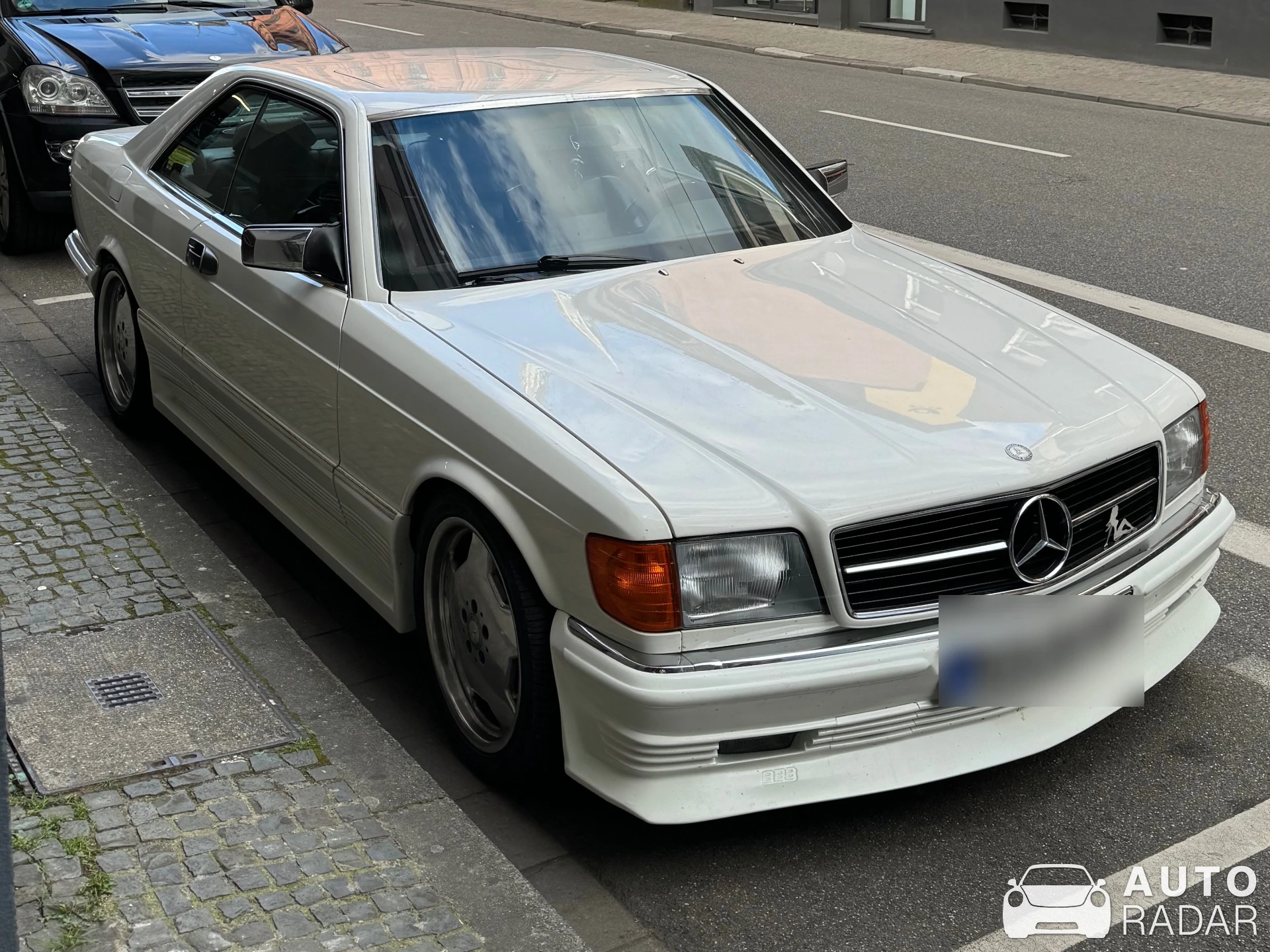 Mercedes-Benz 560 SEC spotted in Saarbrücken, Германия