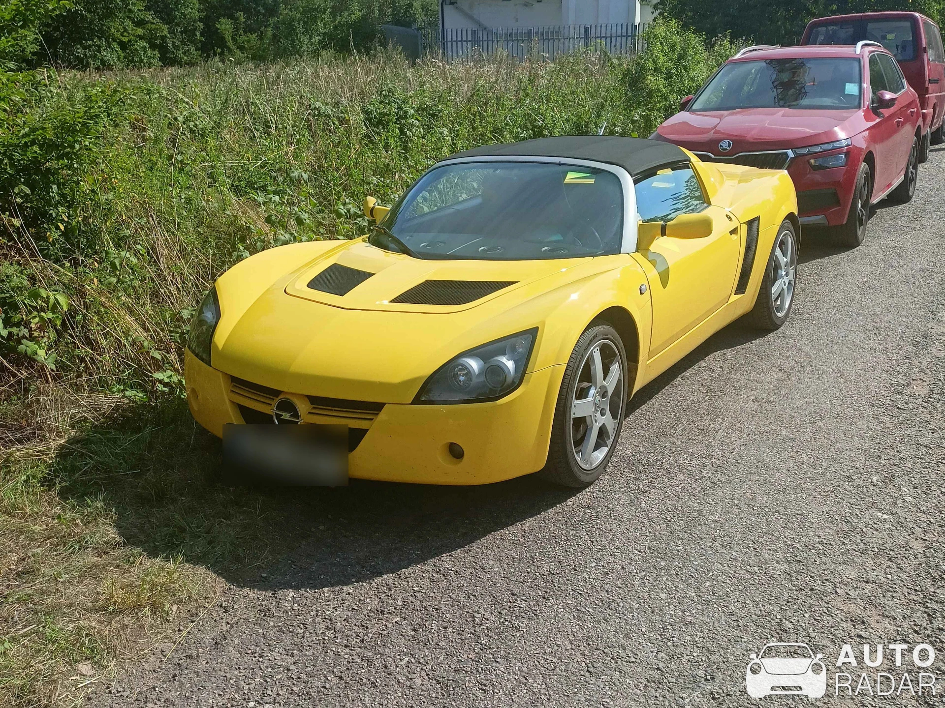 Opel Speedster spotted in Boskovice