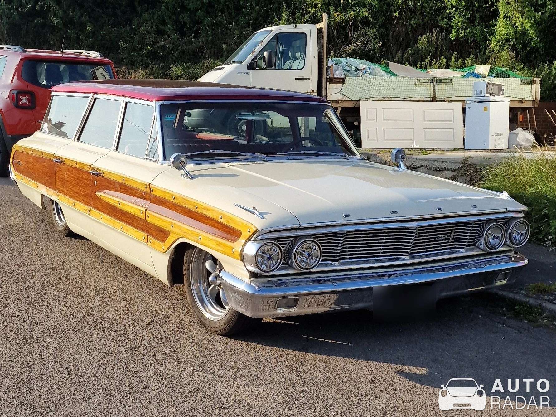 Ford Country Squire spotted in Halstead