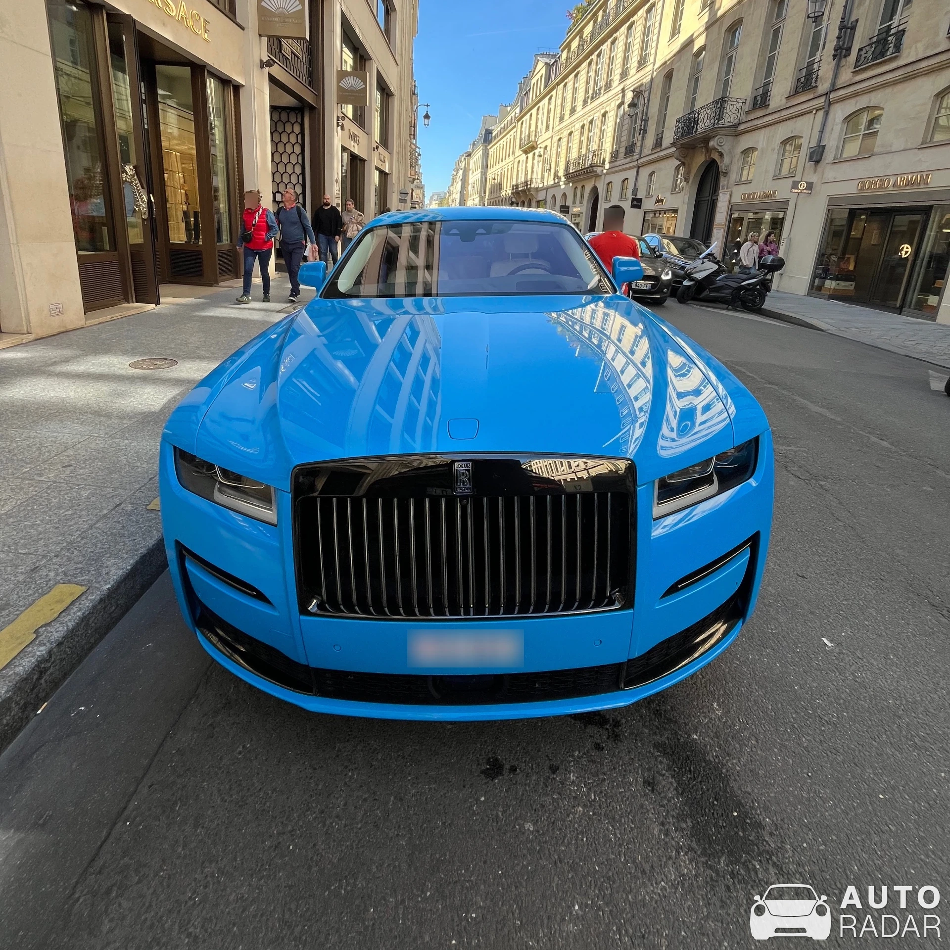 Rolls-Royce Ghost II Black Badge spotted in Paris