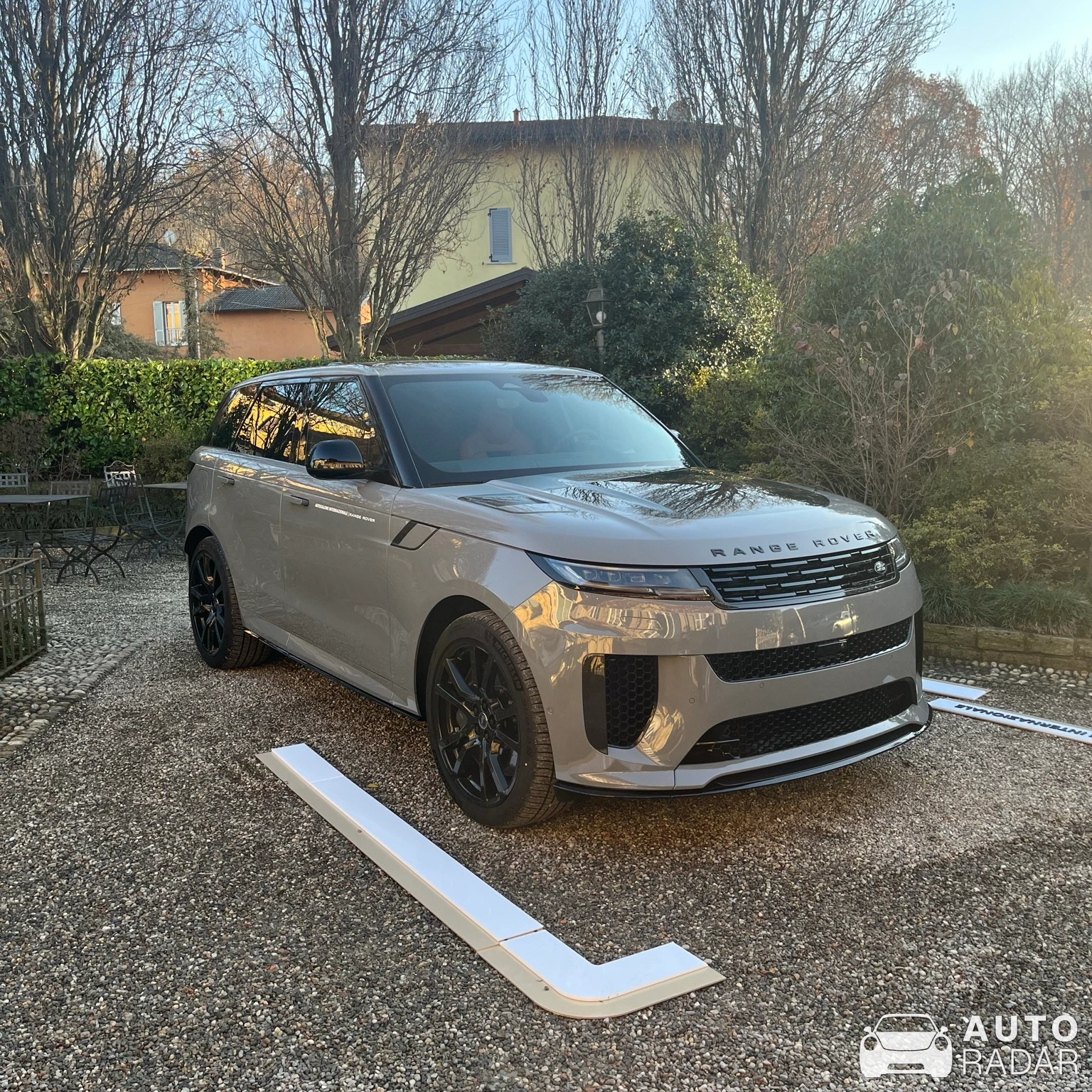 Land Rover Range Rover SV Coupé spotted in Capolago, Italia