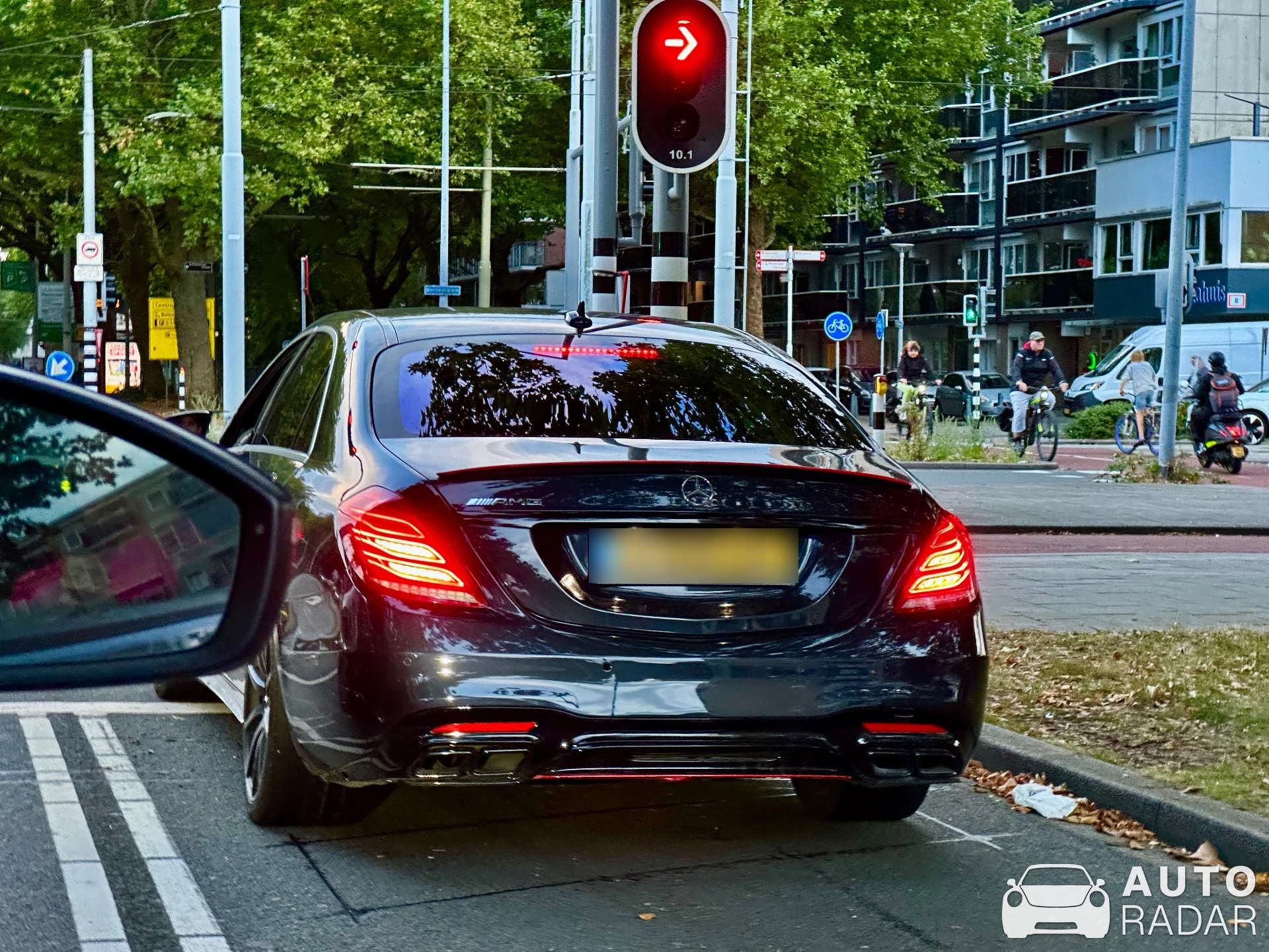 Mercedes-AMG Brabus S B40-700 V222 2017 spotted in Rotterdam