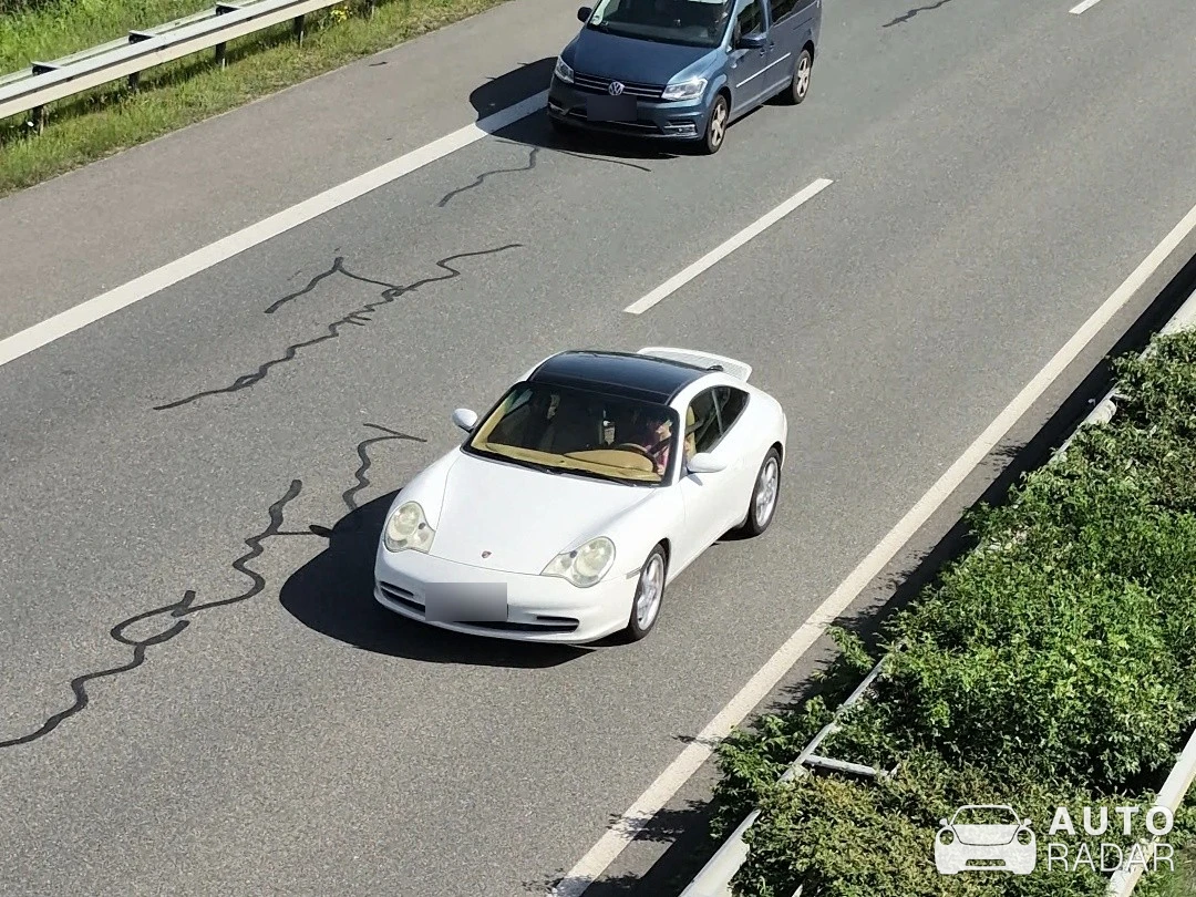 Porsche 996 Carrera spotted in Wietmarschen