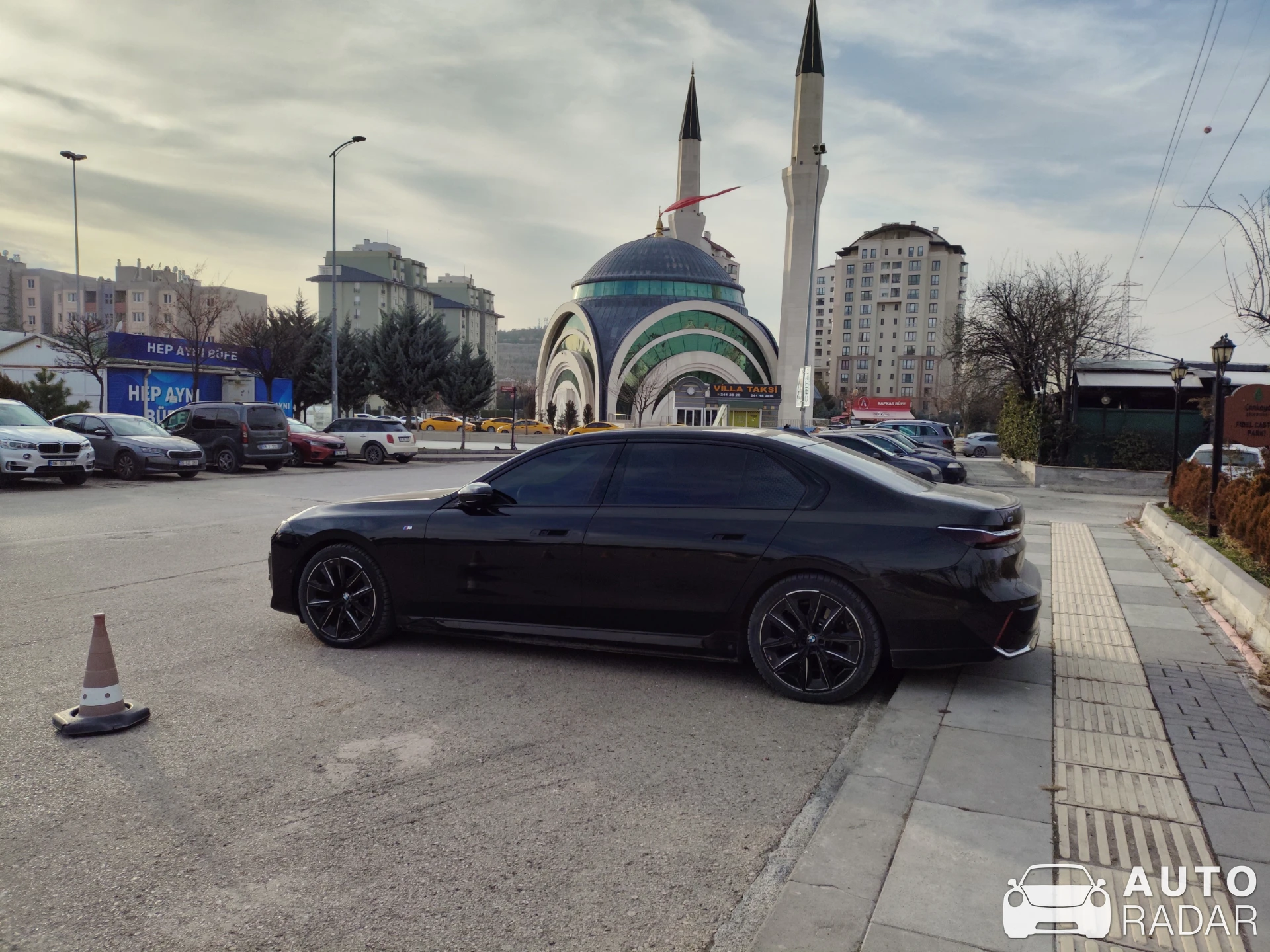 BMW i7 M70 G70 spotted in Yenimahalle, Türkiye