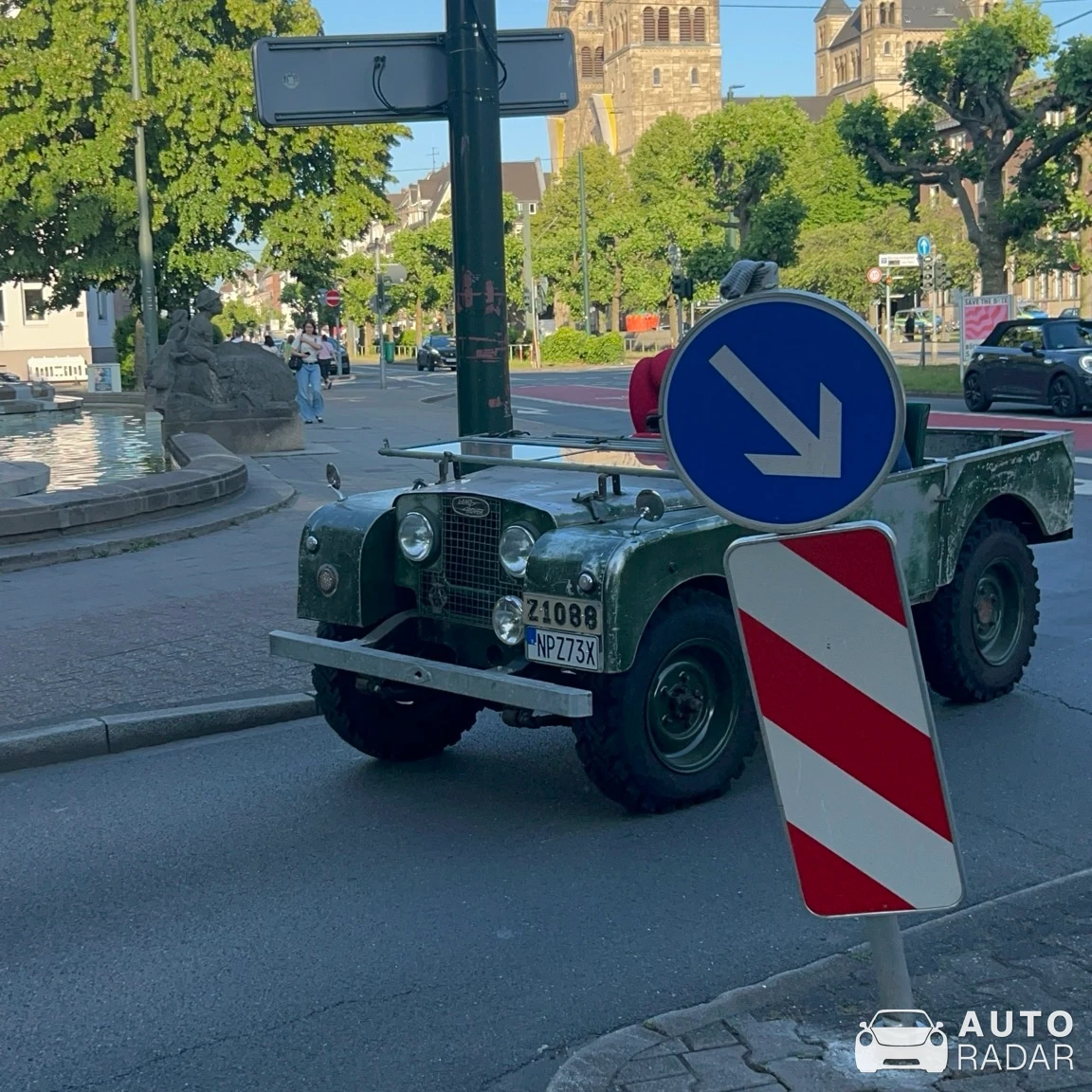 Land Rover Range Rover Series 1 spotted in Düsseldorf, Germany