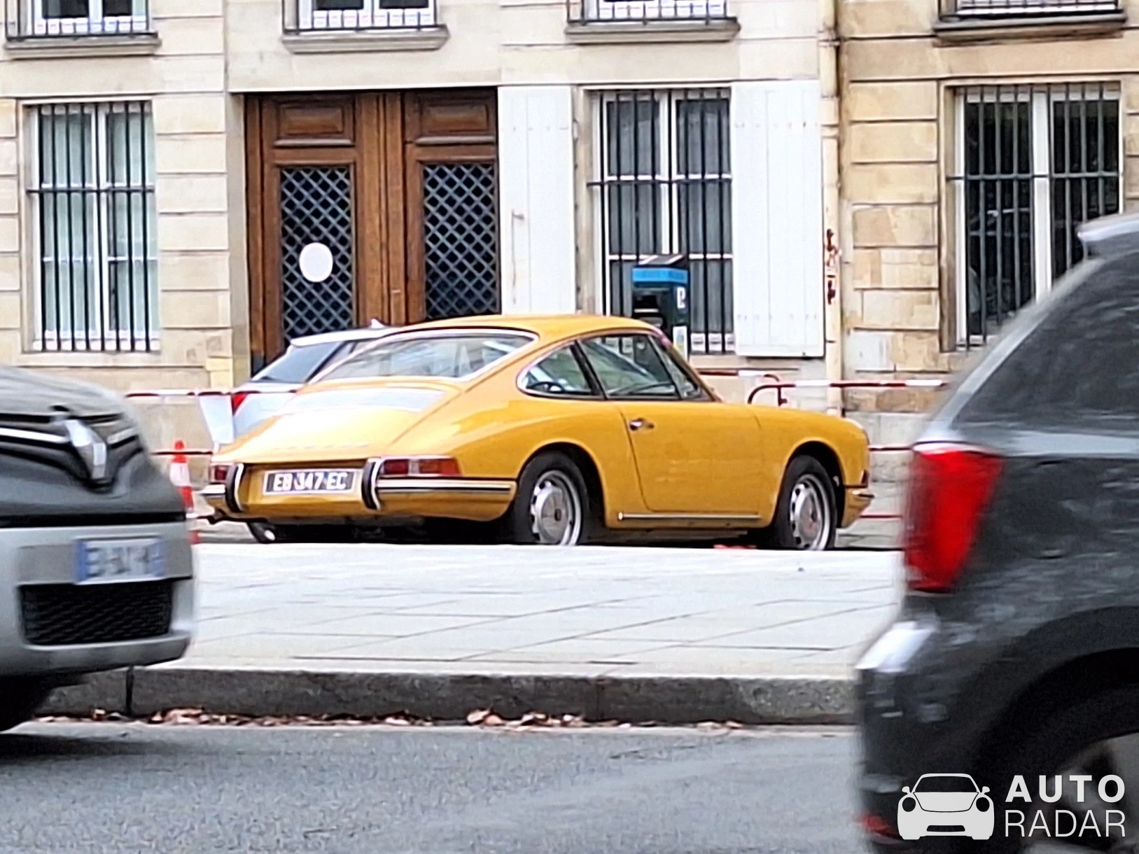 Porsche 912 spotted in Paris, France