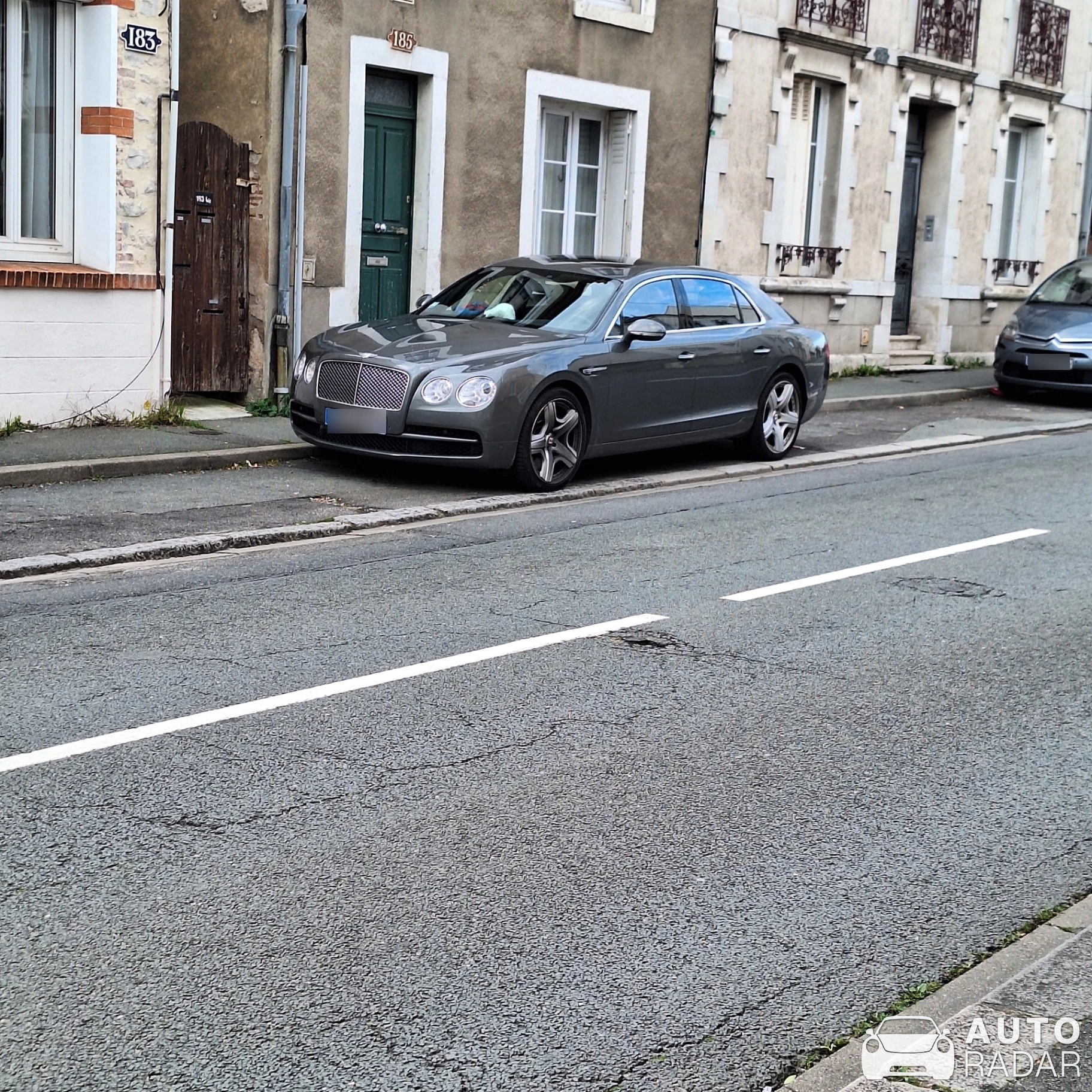 Bentley Flying Spur W12 spotted in Orléans, France