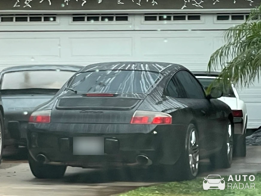 Porsche 996 Carrera spotted in Torrance, United States