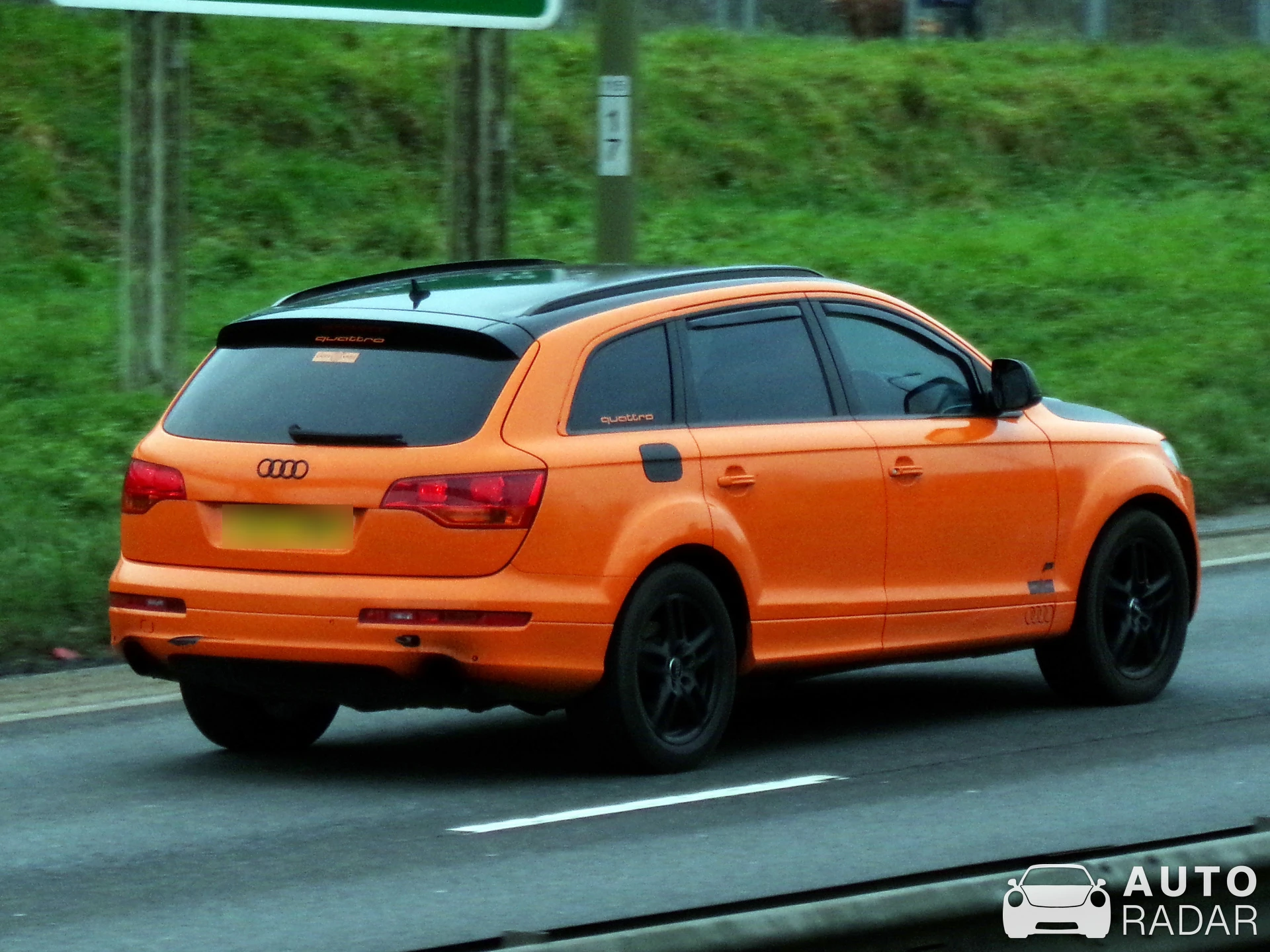 Audi Q7 spotted in West Sussex, United Kingdom