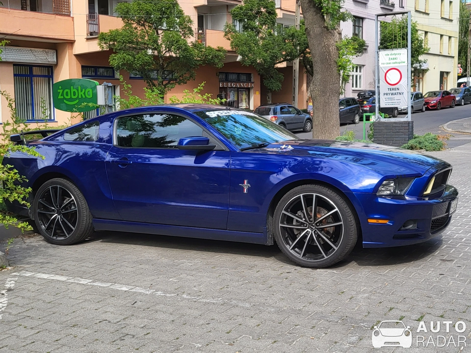Ford Mustang GT 2013 spotted in Bielsko-Biała