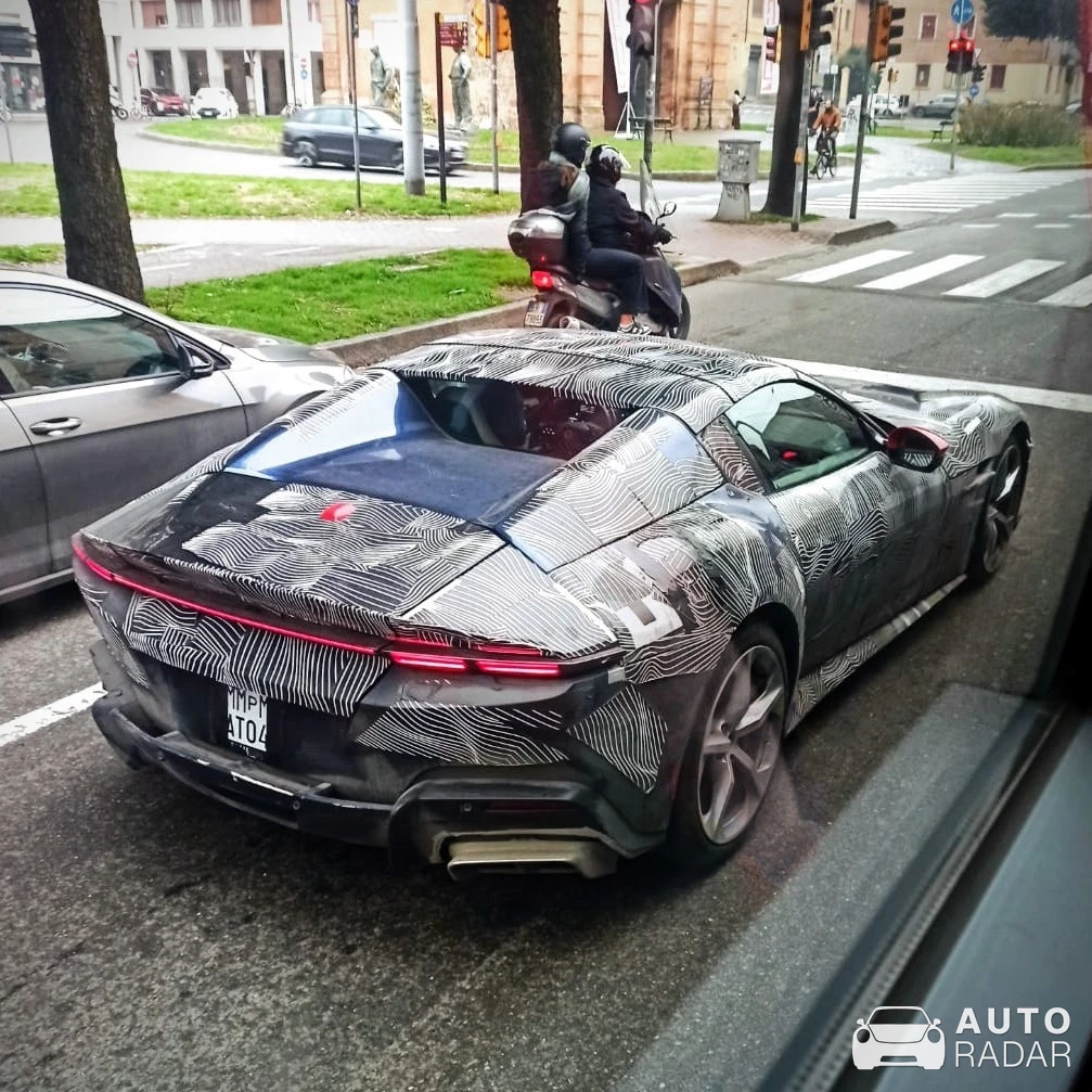 Ferrari 12Cilindri Spider Mule spotted in Bologna