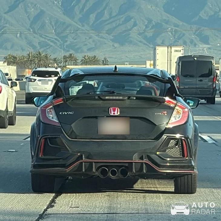 Honda Civic Type R FK8 spotted in Ontario, United States